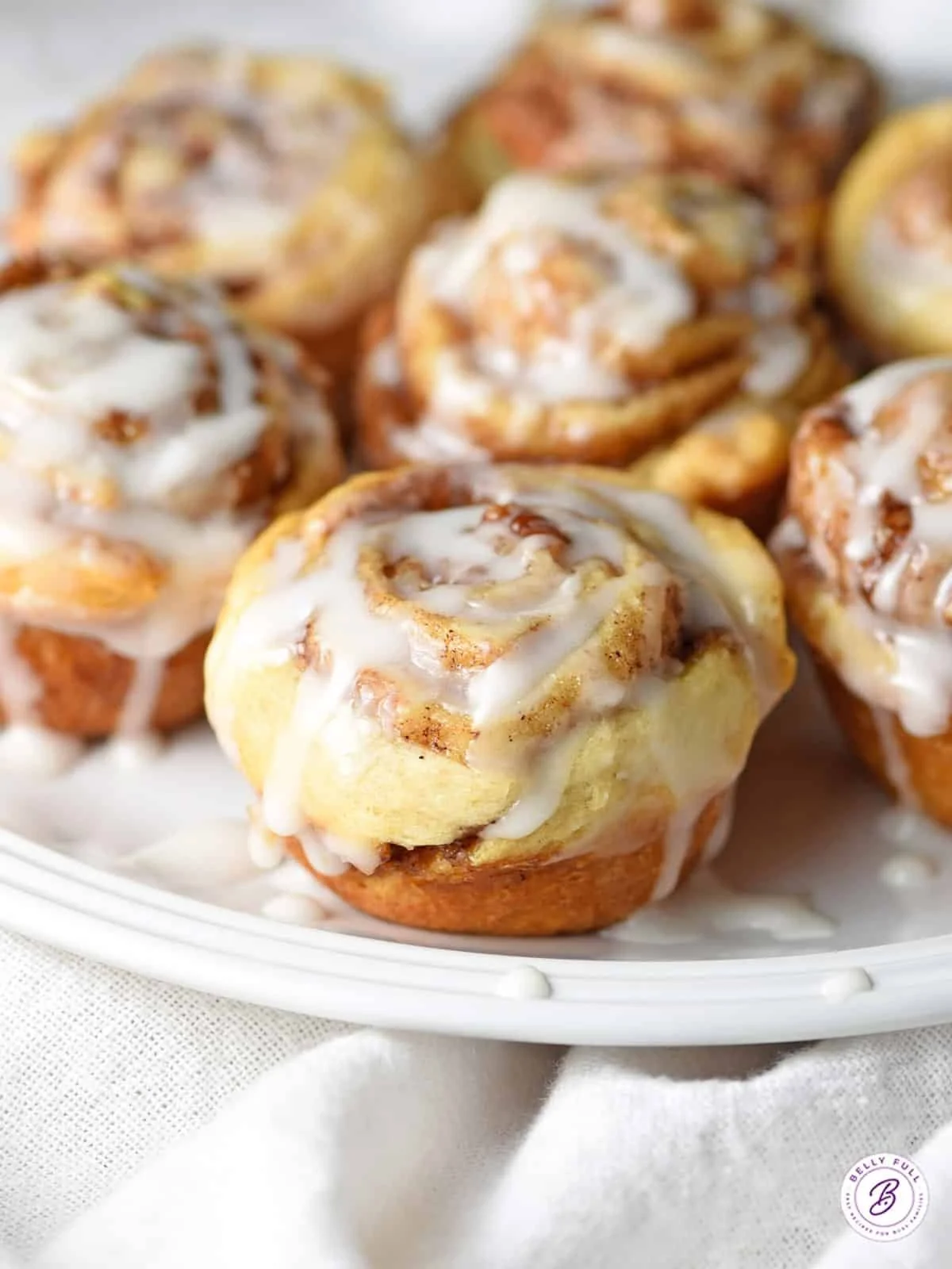 mini cinnamon rolls.jpg