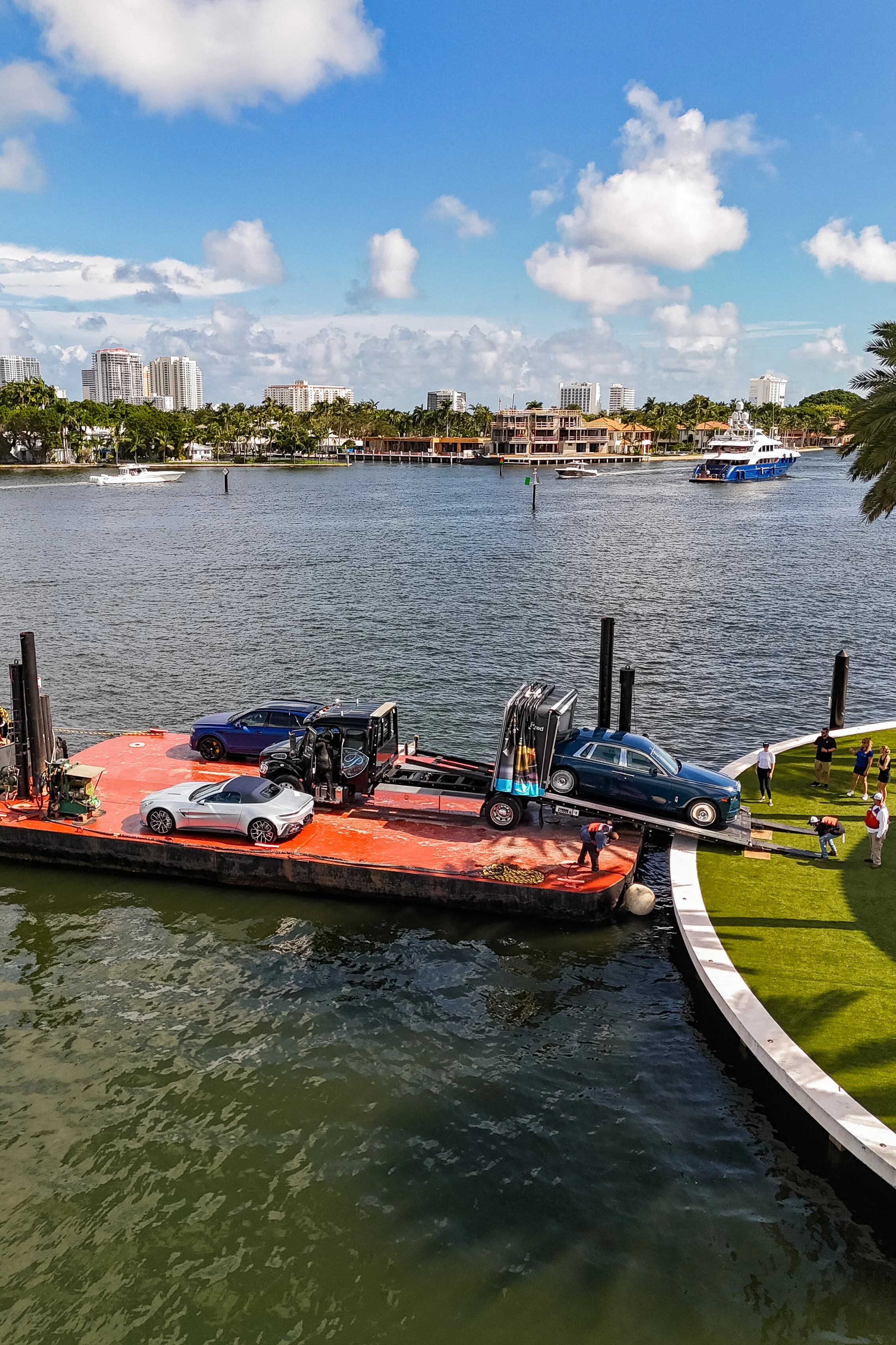 Barge-26.jpg