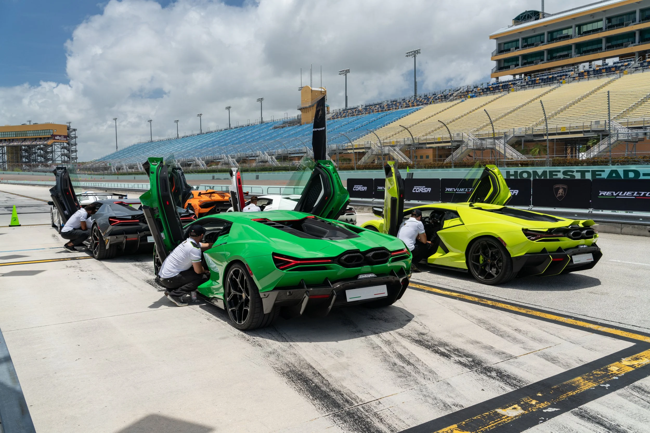 LAMBORGHINI REVUELTO HOT LAPS
