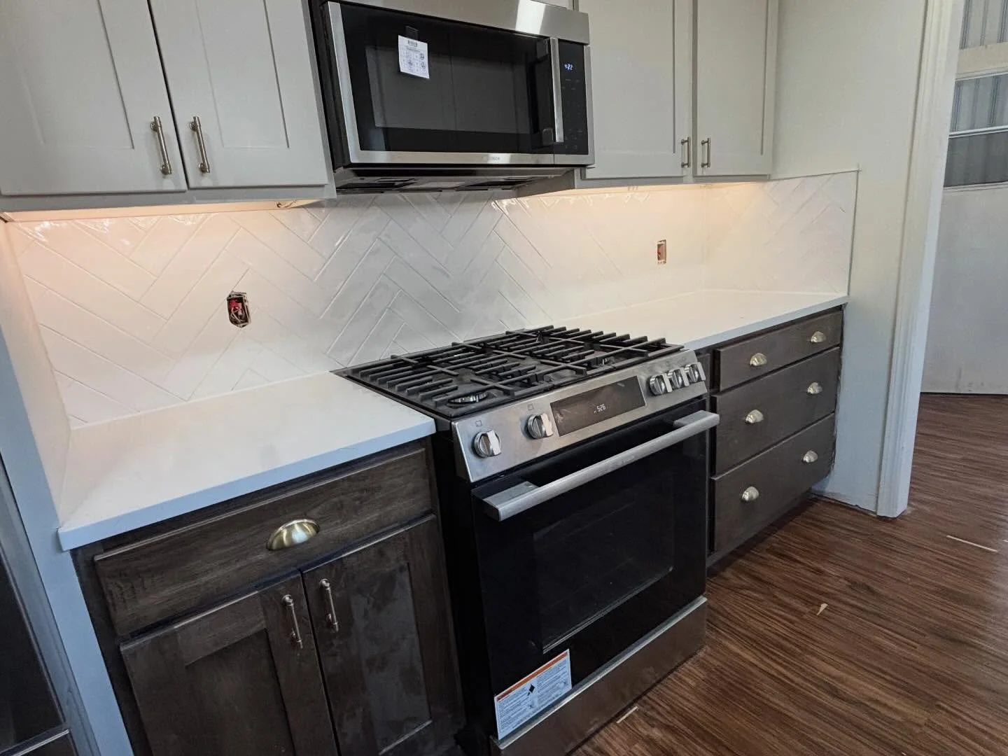 Backsplash tile in Oklahoma City, OK. Herringbone pattern backsplash tile installed. Finished May, 8 2026. #backsplashtile #herringbonetile #tileoklahoma #oklahomacity #remodelokc