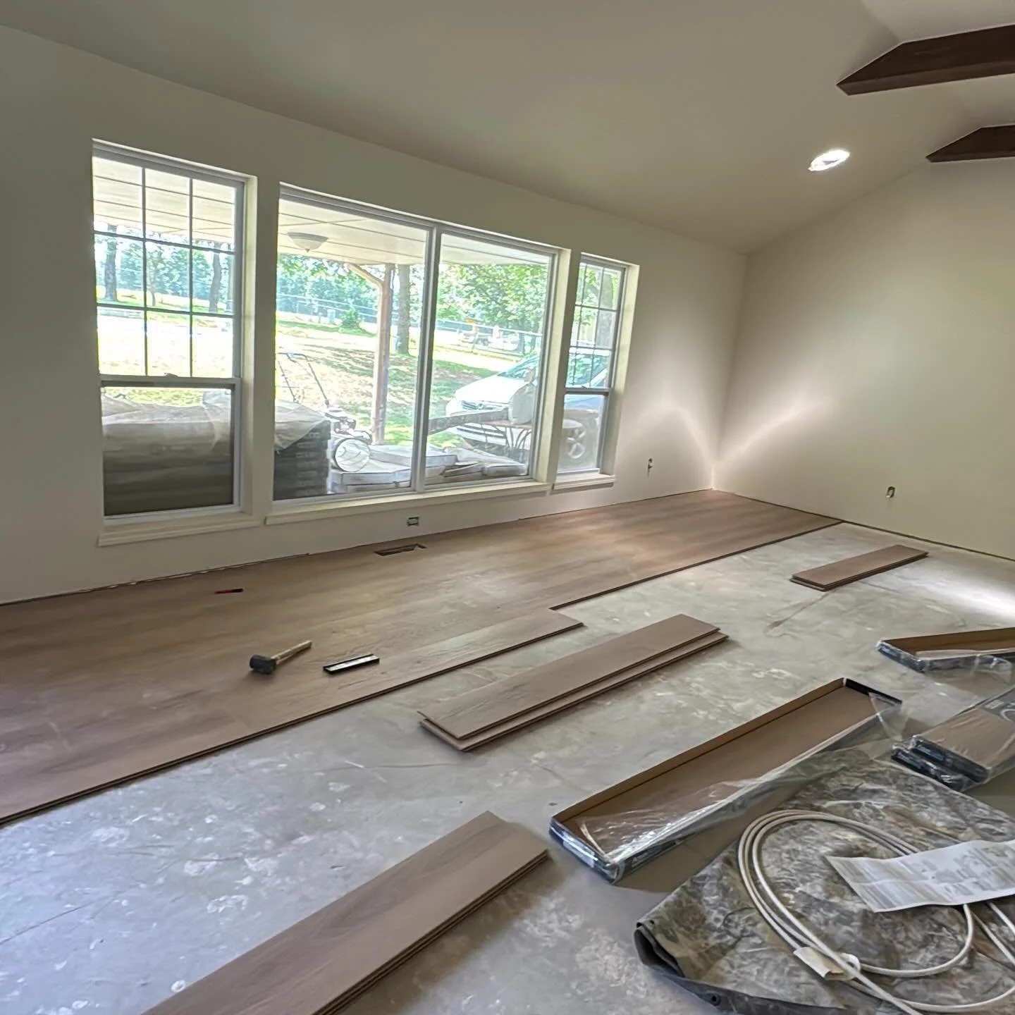 Flooring going in today. Flooring installation in Choctaw, OK. #choctawok #choctawremodel #flooringinstallation #remodeler #homeremodel