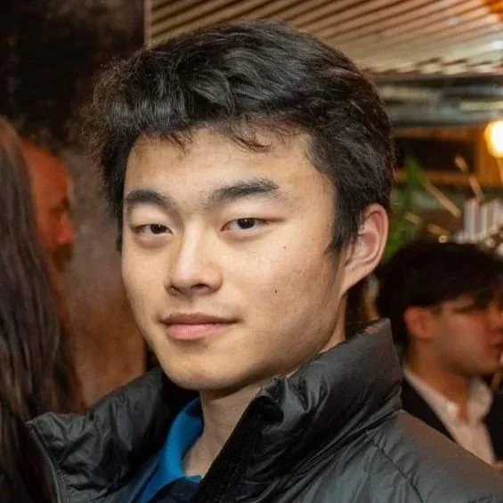 Jun Fu headshot