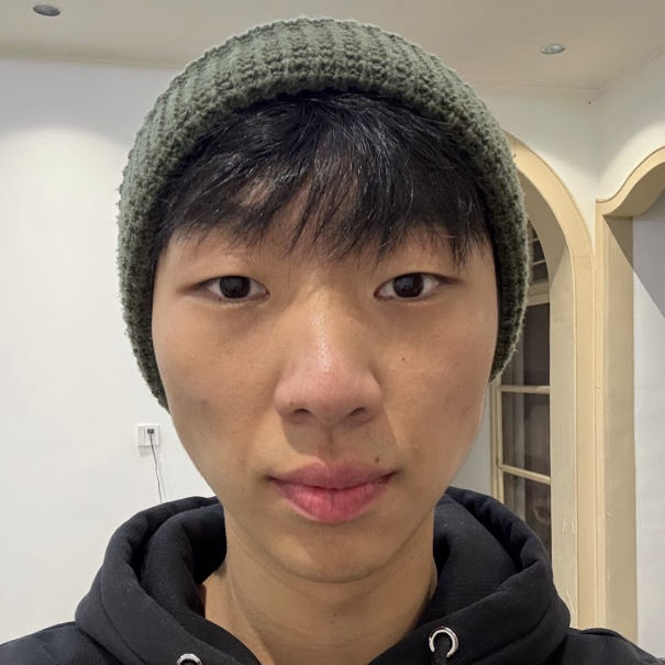 Leo Xu headshot