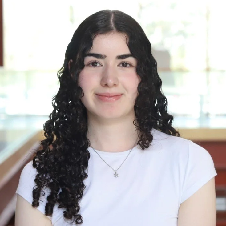 Aylin Cemiloglu headshot