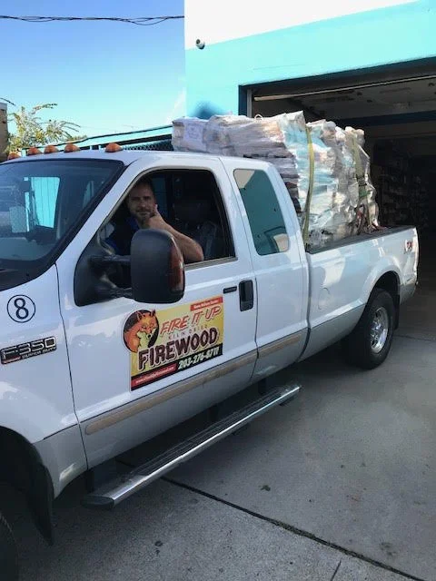 Fire-It-Up-Firewood-truck-with-firewood.jpg