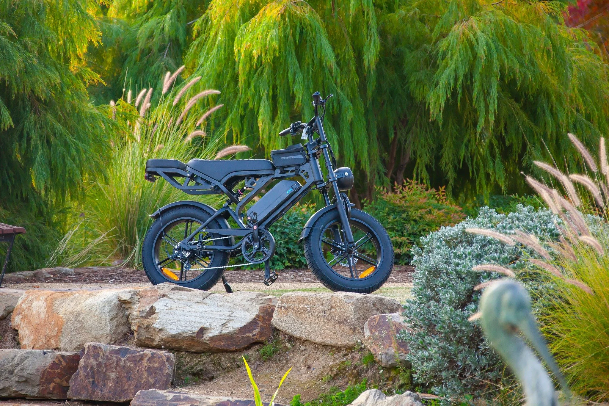 We&rsquo;ve been loving the V20 Pro lately ⚡🚲

It&rsquo;s the kind of bike that makes you want to ride more &mdash; smooth, comfortable, easy to handle, and just genuinely fun to cruise around on. Perfect for everyday rides, coffee runs, or getting 