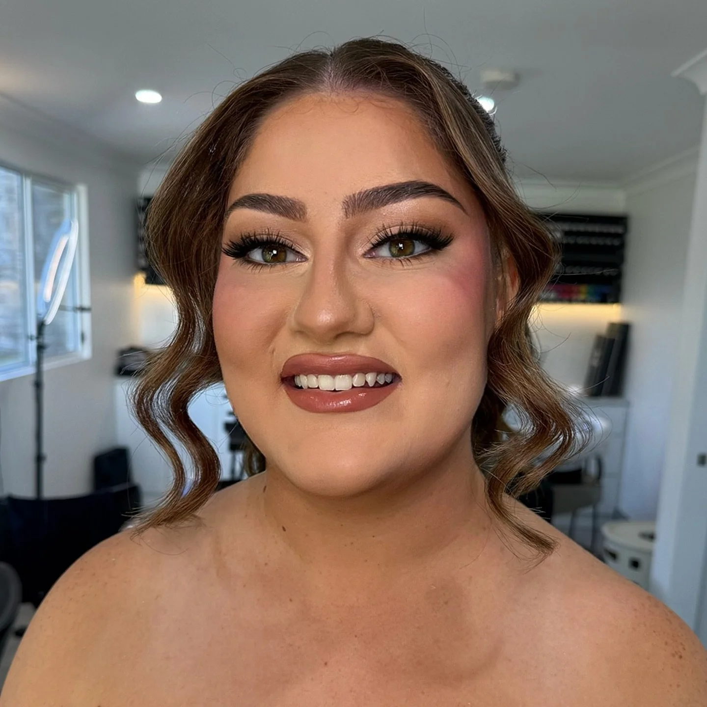 Bridal shower glam for my beautiful bride to be @laurenvellaa 🌸 

Hair @nicolevellahair 

Book your next appointment via &ldquo;Book  Now&rdquo; in our bio📲 Appointments available to secure 5 months in advance. 

📍 North Shore | NAREMBURN
📍 Hills