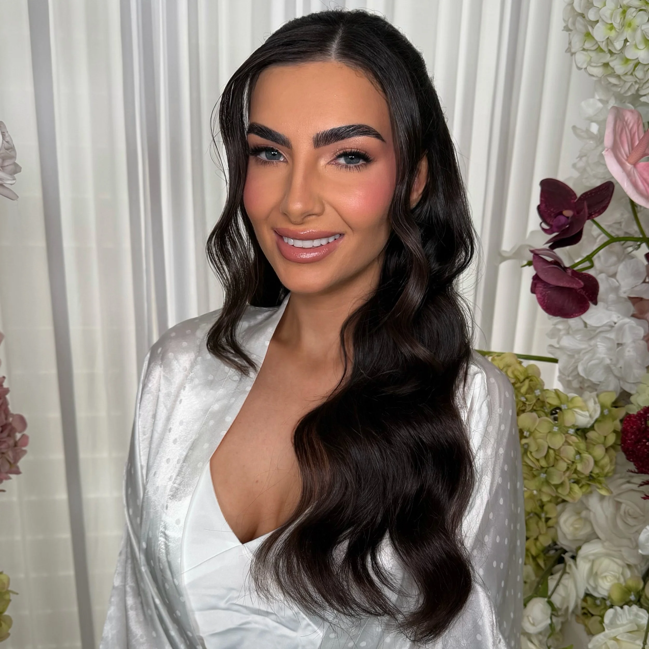Congratulations to the very beautiful, Romina 👰🏻&zwj;♀️🤍 
Hair | @jzhair_ 

All 2026 / 2027 bridal bookings please email info@rebeccacaroline.com.au or head to our website to complete an online booking enquiry. 
 
#sydneymakeupartist #sydneymua #b