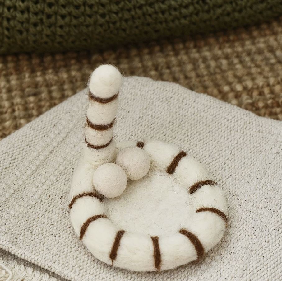 Cat Tail Coaster with Balls