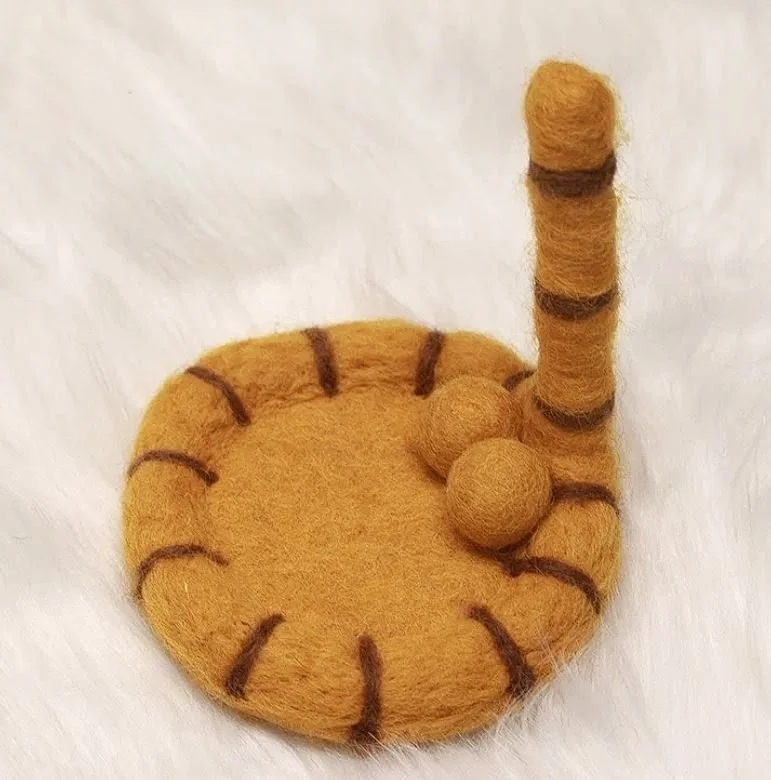 Cat Tail Coaster with Balls