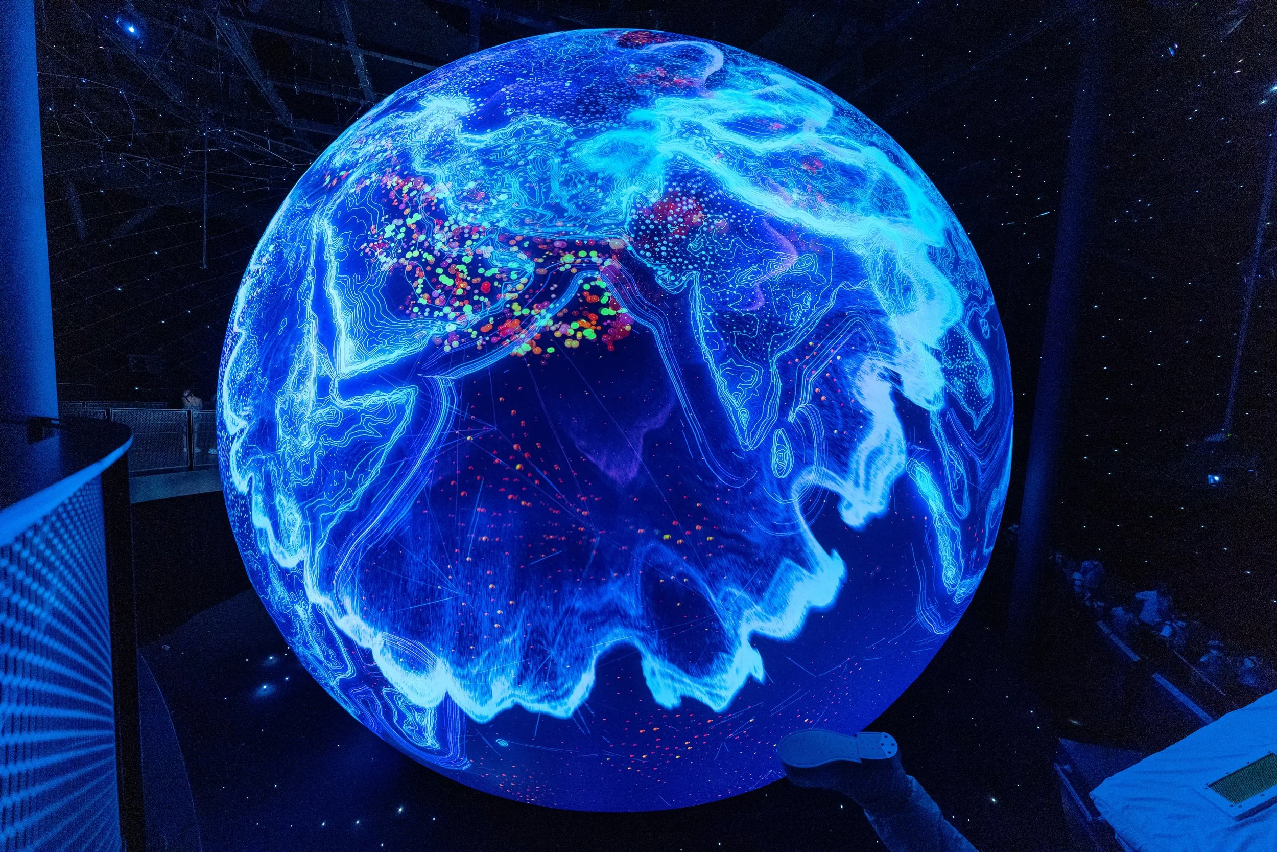 Why All Businesses Should Go Digital in 2025: The Key to Staying Competitive