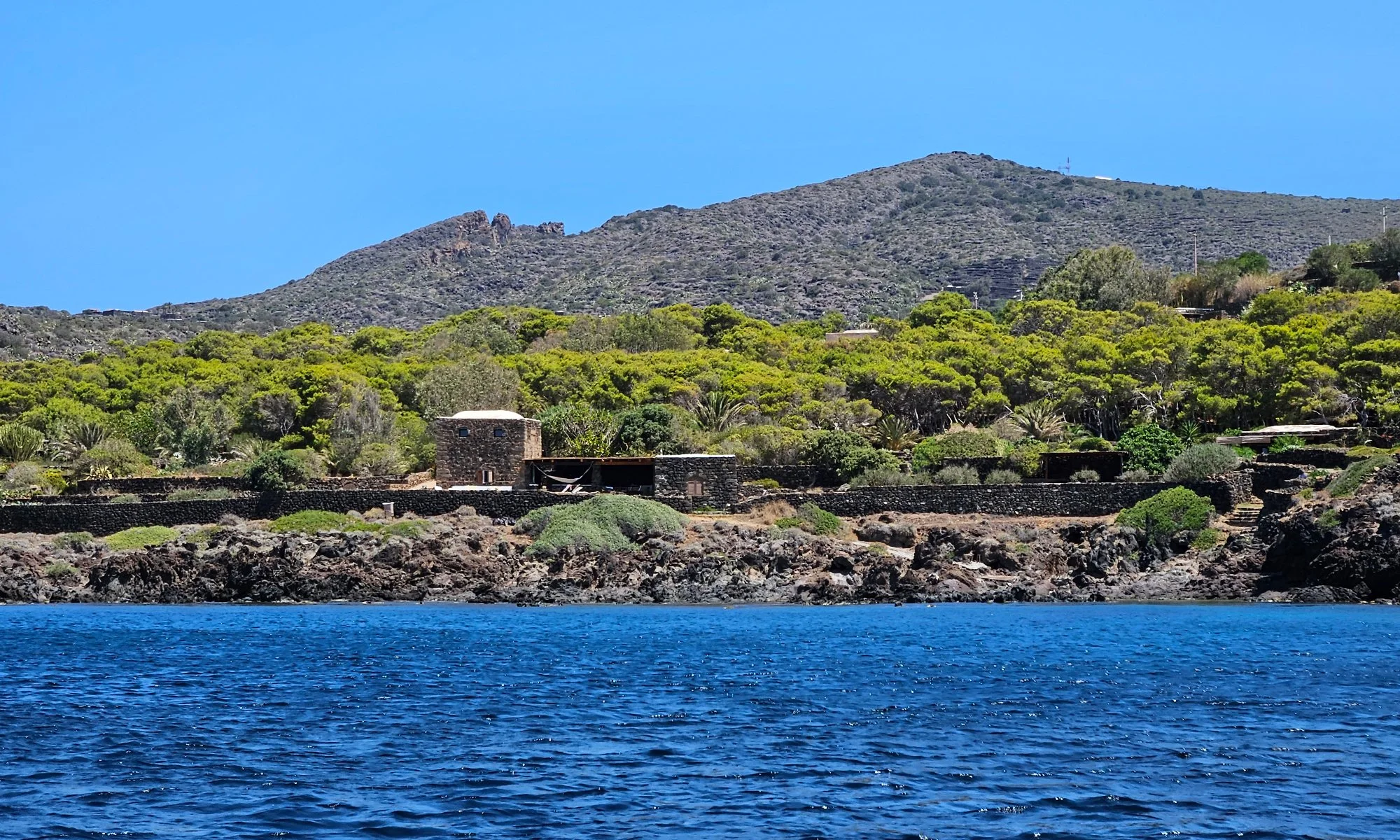 Dammuso-al-mare_03.jpg