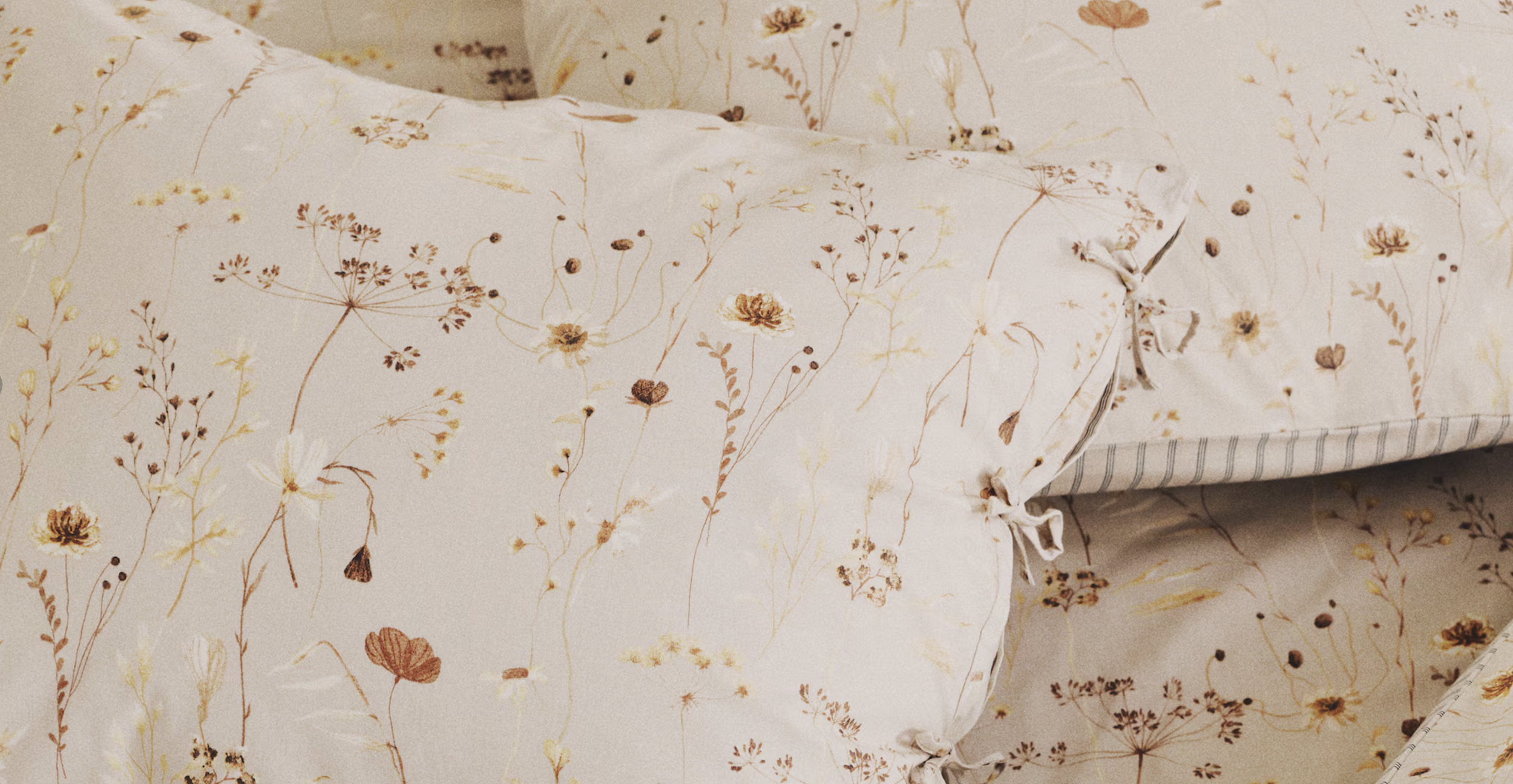 Beige Pillow &amp; Duvet