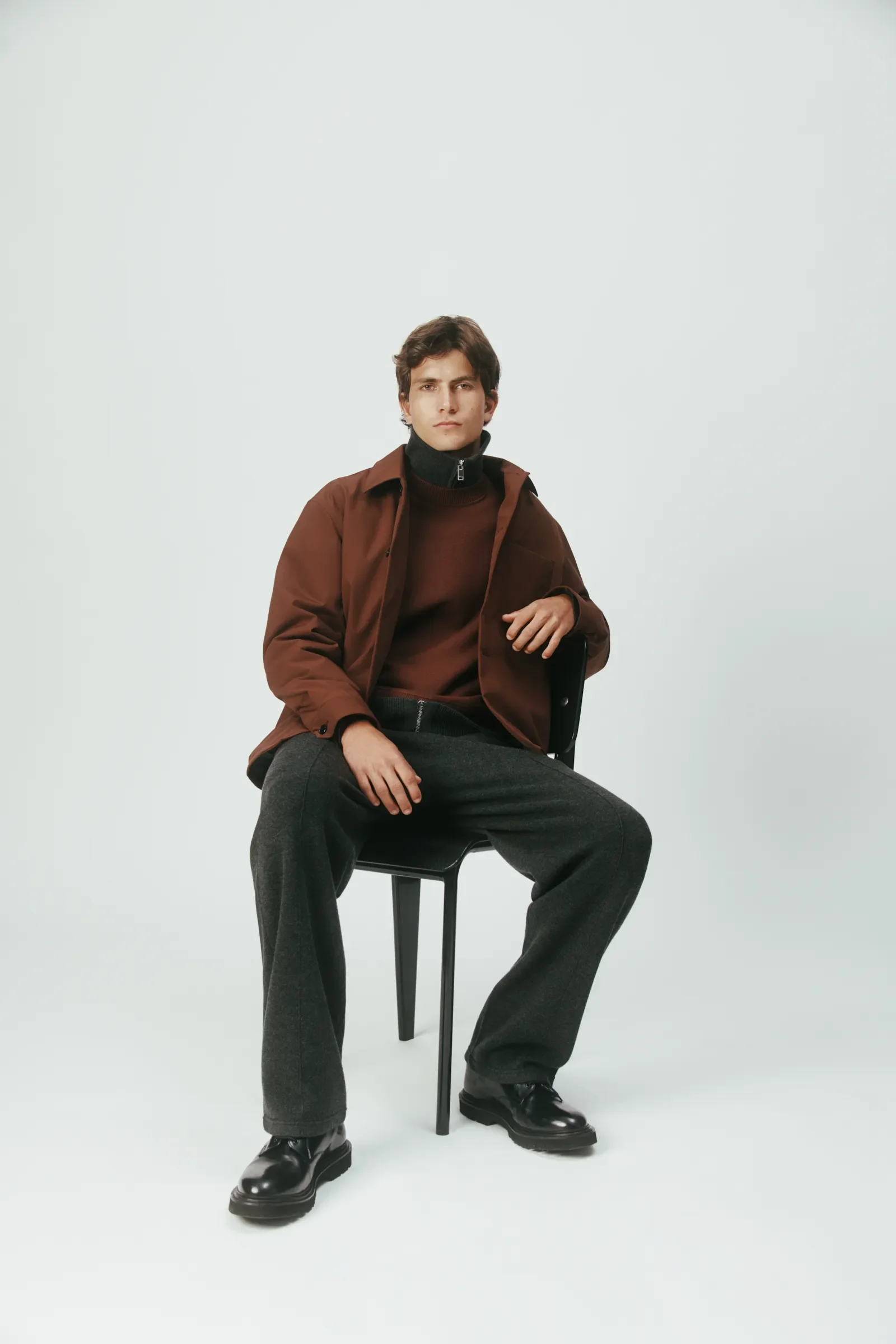 00013-theory-fall-2026-menswear-credit-brand.webp