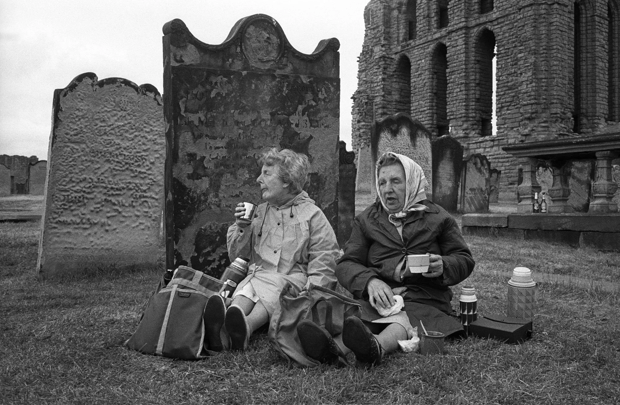 Bob Watkins   Tynemouth Abbey  Northumberland   Picnic among the grave stones   August 1986    negative 30 15 7    .jpg