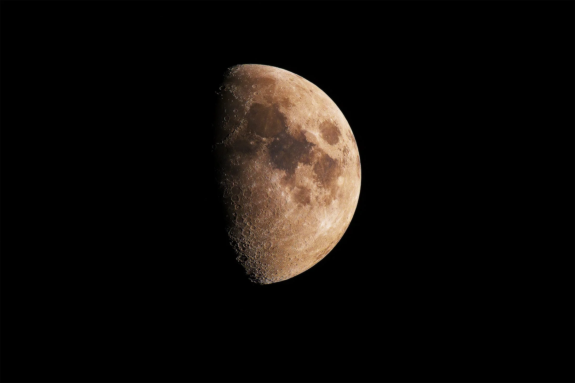 MineralMoon3676Web.jpg