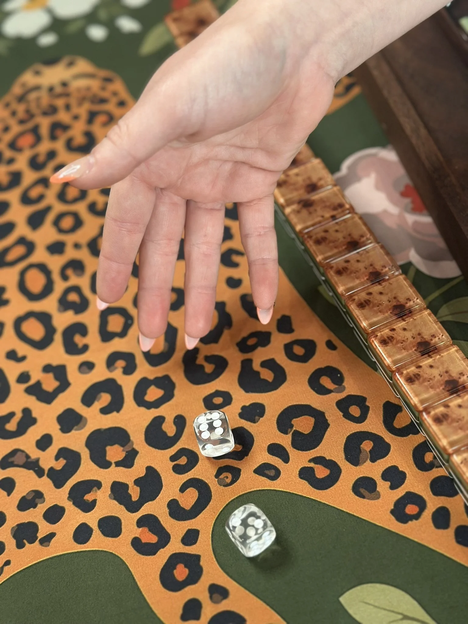 American Mahjong dice. Starting of the charlston.
