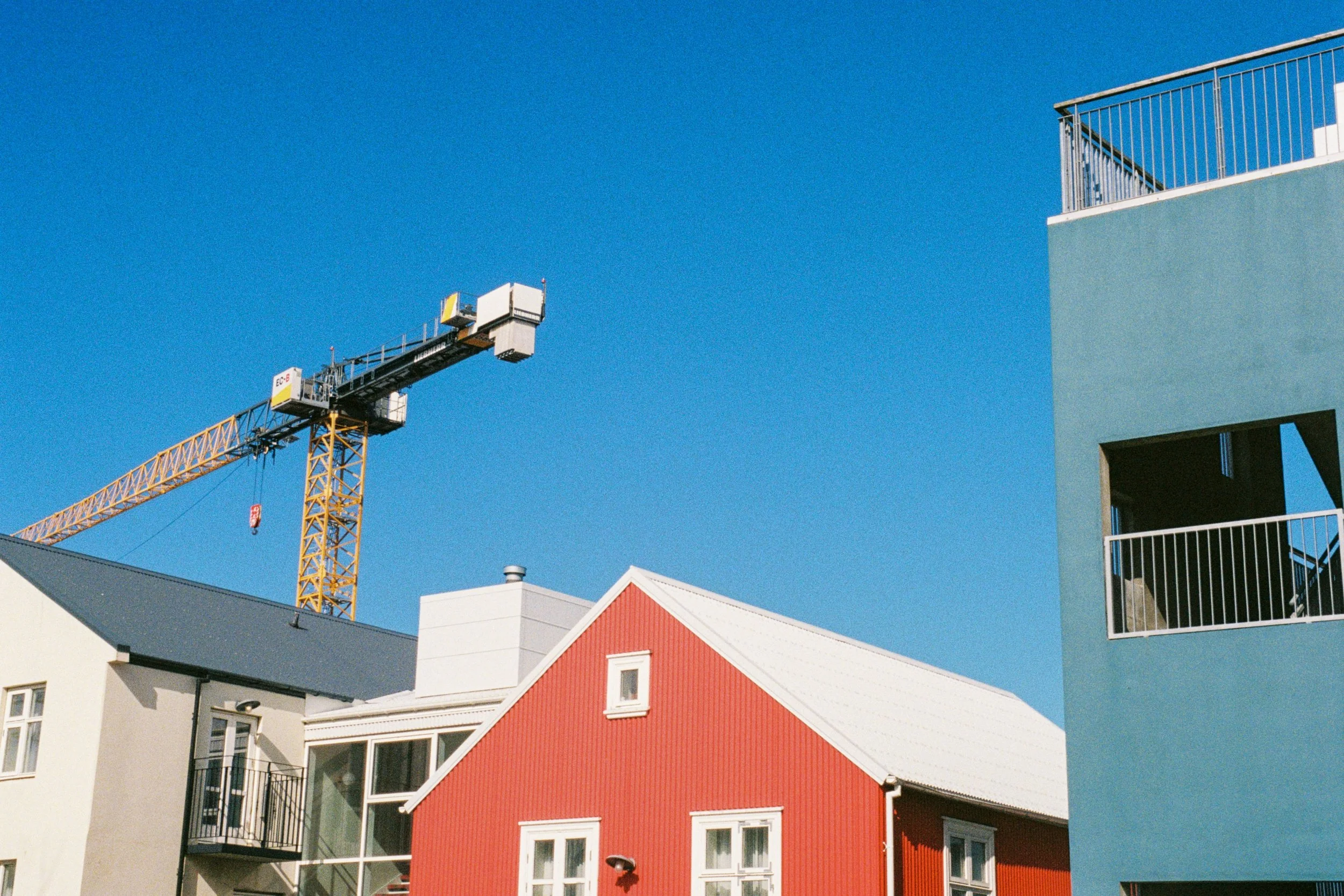 Construction across Reykjavik. 
Iceland Saga 🇮🇸

#leicar3 #kodakultramax400 #analog #35mmfilm #filmisnotdead