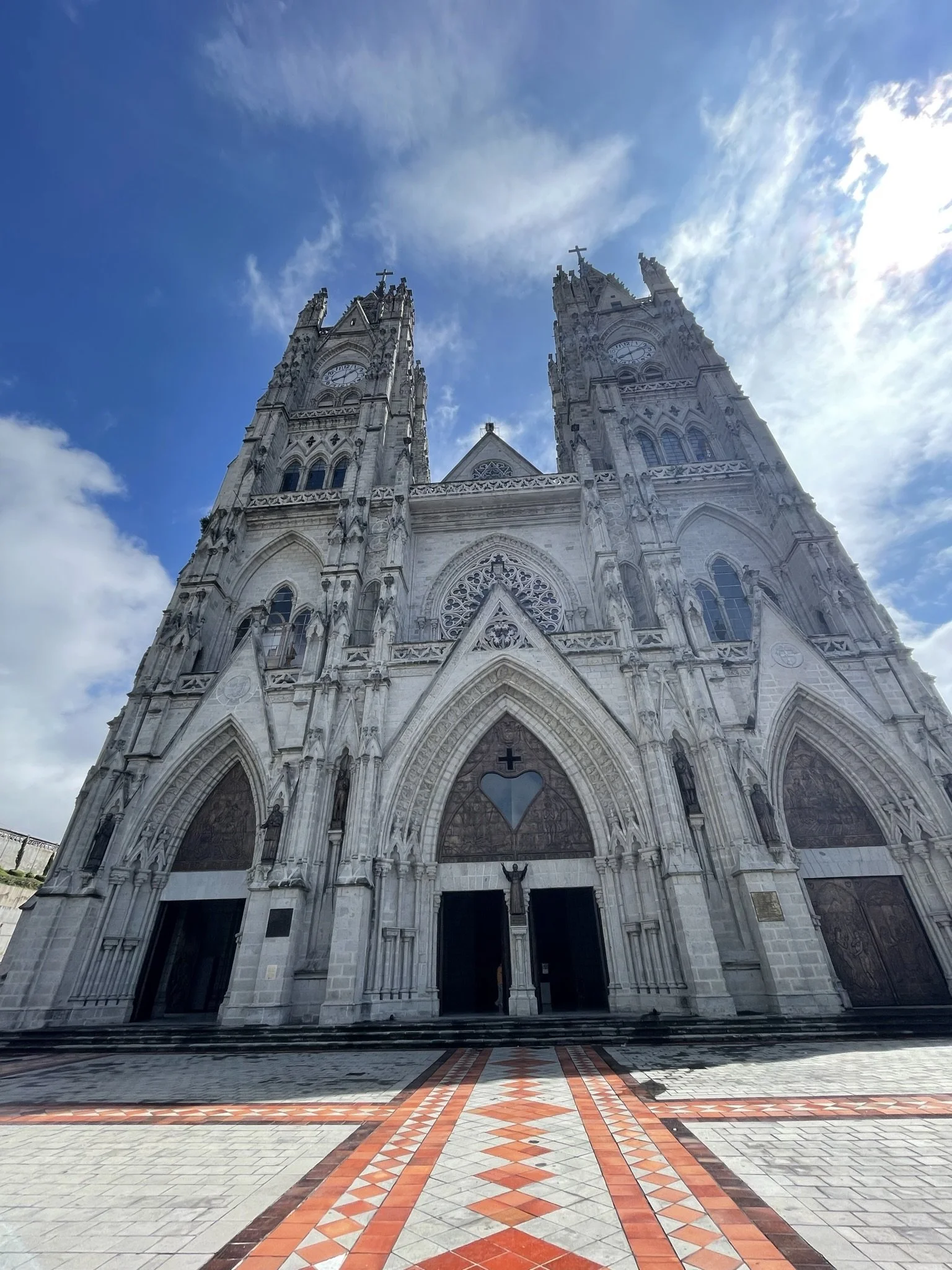 Basílica del Voto Nacional, Ecuador