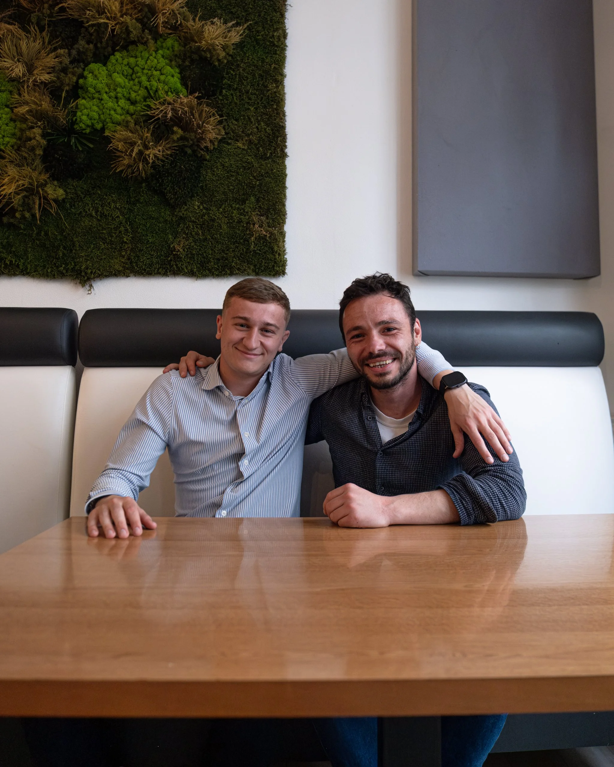 Théo et Jérémy, fondateurs de Giola, dans leur restaurant au 11 bis rue de la Bastille