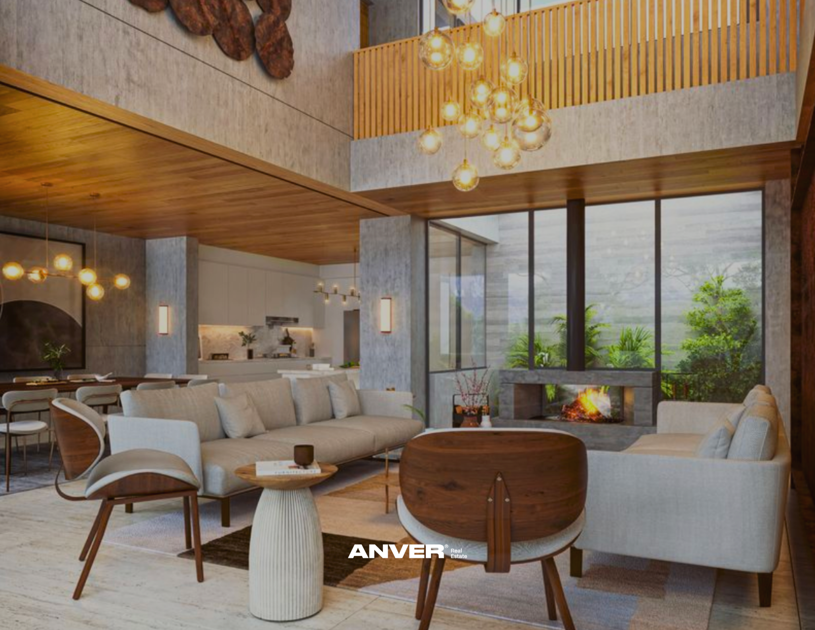 Salón de lujo con muebles de color crema, sillas de madera, chimenea moderna, paredes de concreto y grandes ventanas con vista a plantas verdes, lámparas colgantes de estilo moderno y una zona de comedor en el fondo.
