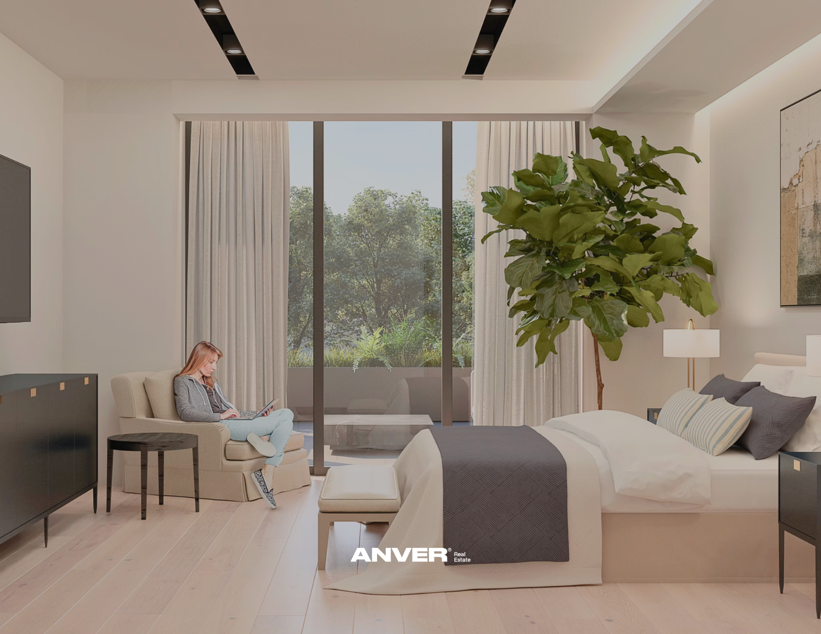 Interior de una habitación moderna con una cama grande, una planta grande junto a la ventana y una persona sentada en un sillón leyendo, con vista a un jardín exterior a través de la ventana.