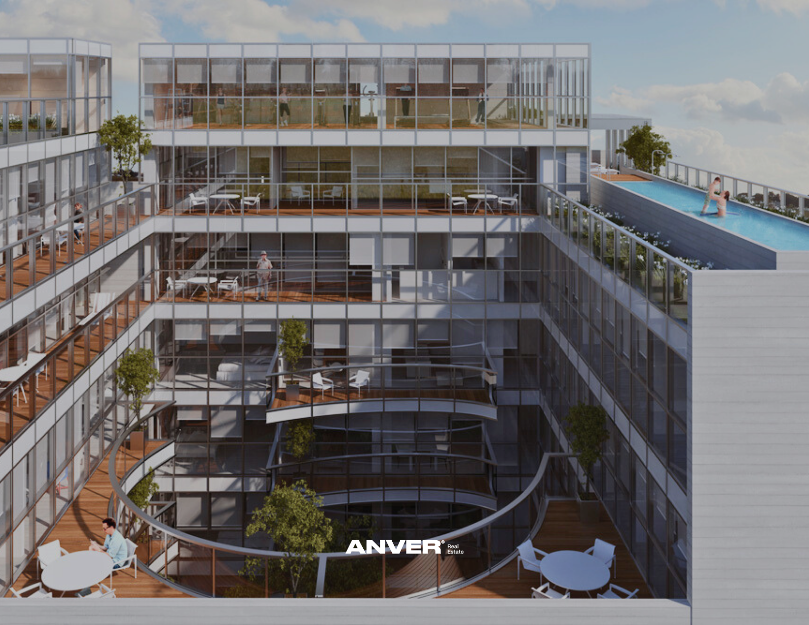 Vista de un edificio moderno con múltiples balcones y áreas de descanso con sillas y mesas, y una piscina en el techo con personas disfrutando del espacio al aire libre.