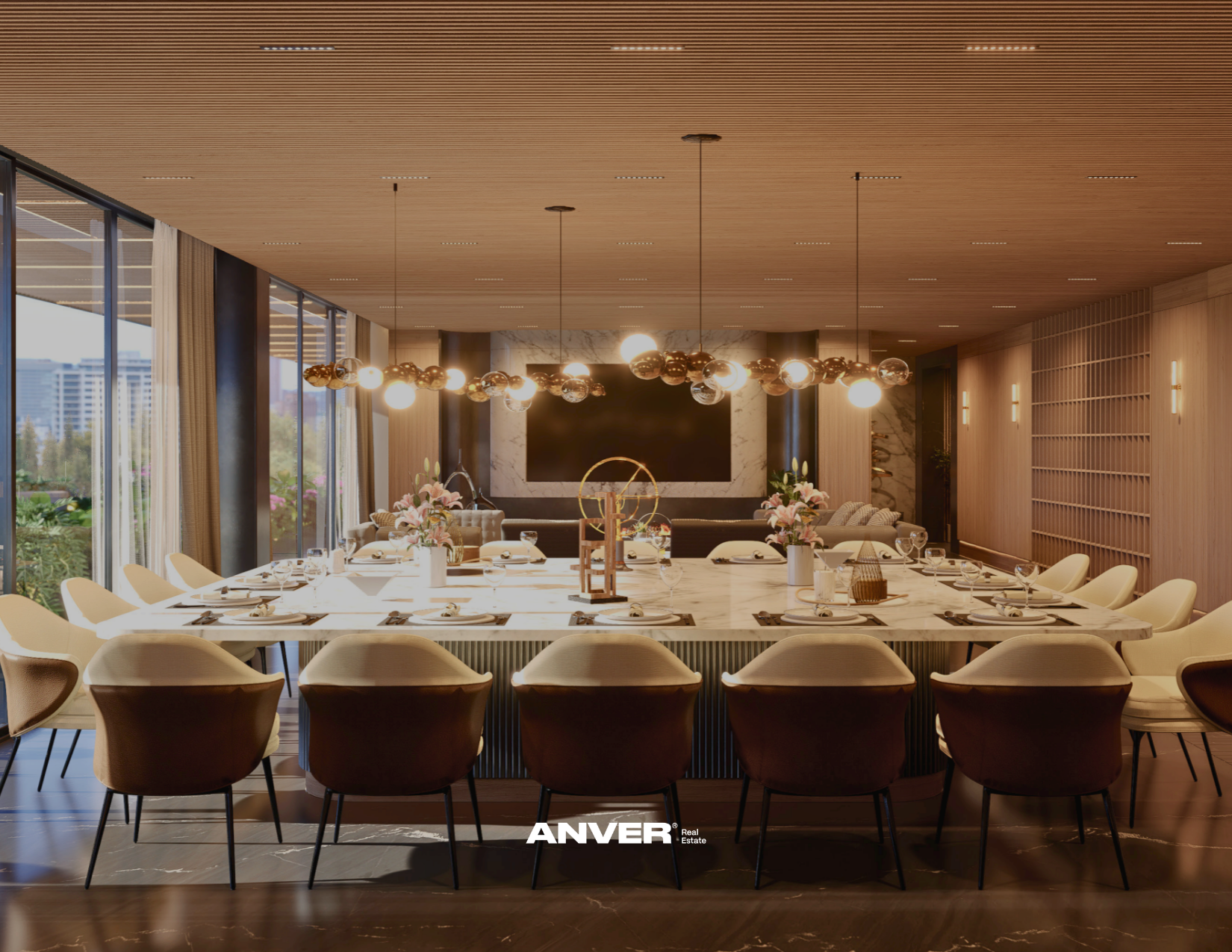 Sala de comedor elegante con mesa de mármol, sillas blancas, decoraciones florales y luz moderna, con ventanas grandes y vista a la ciudad.