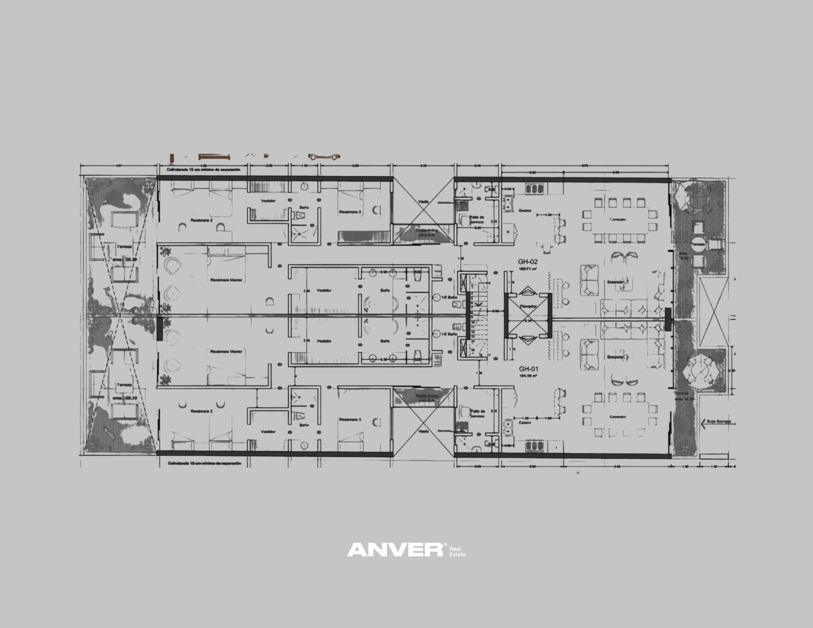 Plano arquitectónico de un edificio con varias habitaciones, terrazas y áreas comunes, con detalles técnicos y medidas.