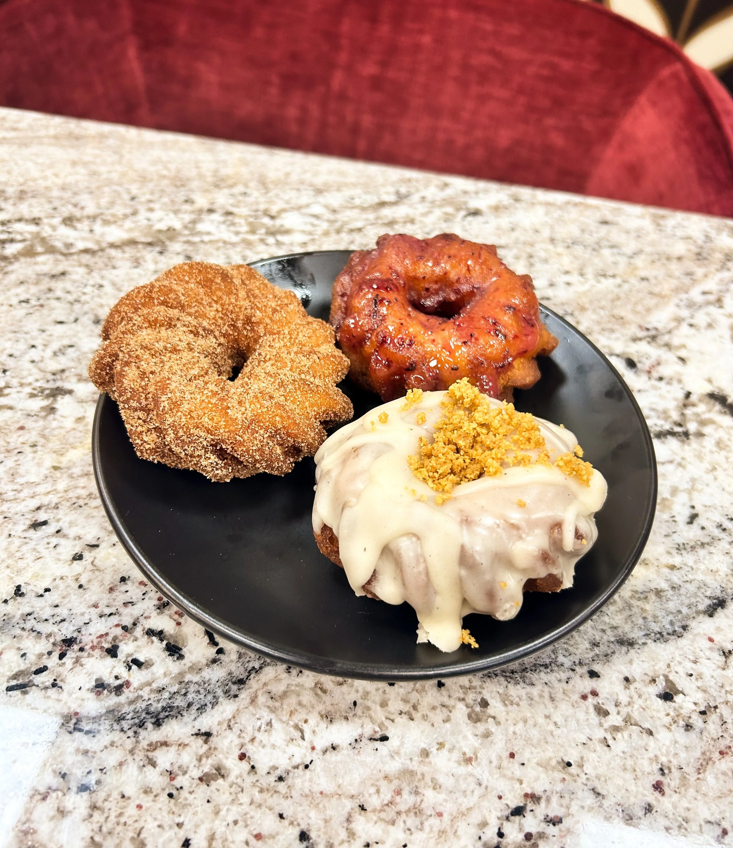🍩Did you know we sell our famous cake doughnuts by the dozen? Just one or a pink box full, grab yours today! #wilmingtonnc #doughnut #cargodistrict #wilmingtonfoodie