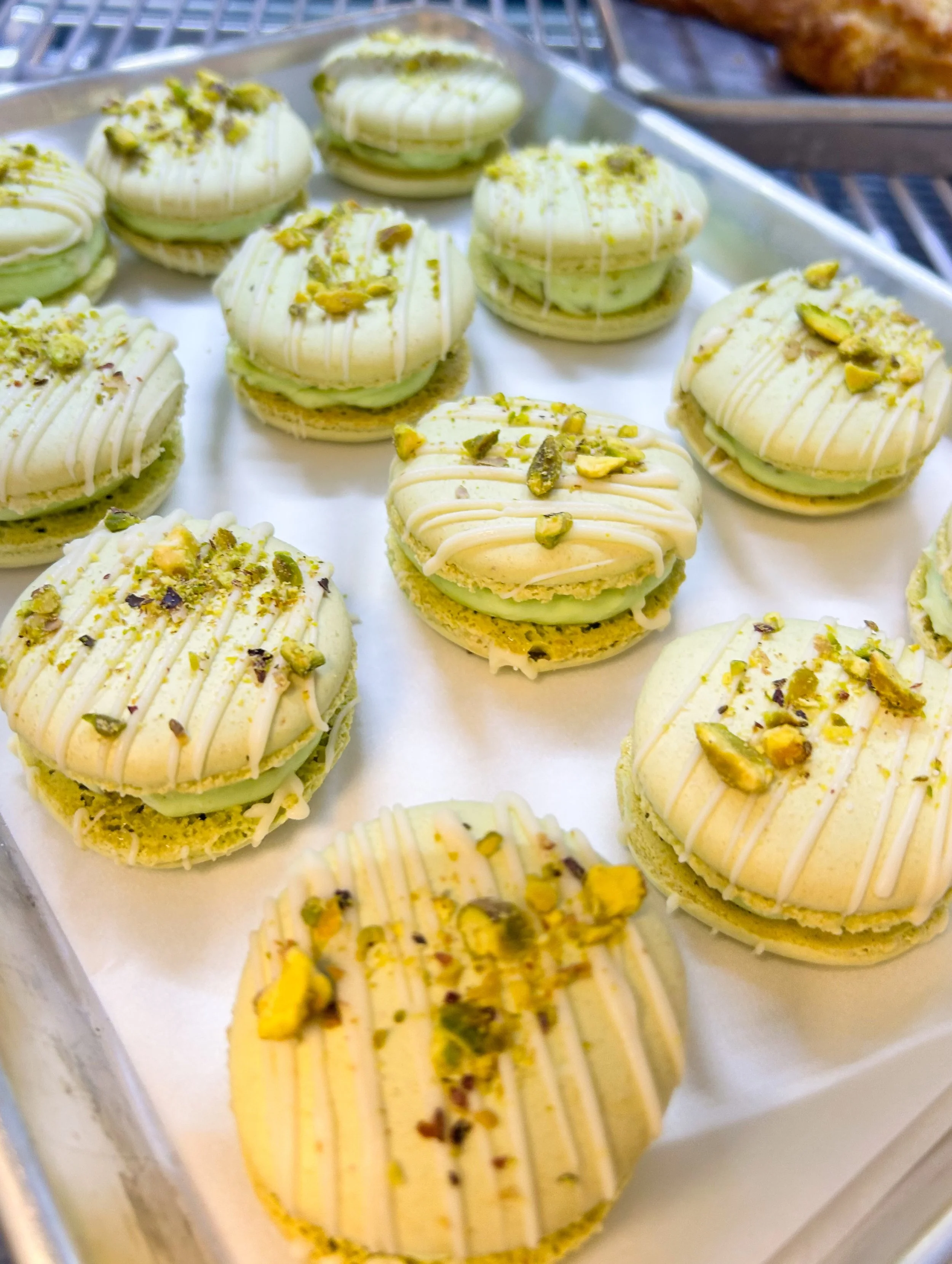Pistachio macaroons 🤌