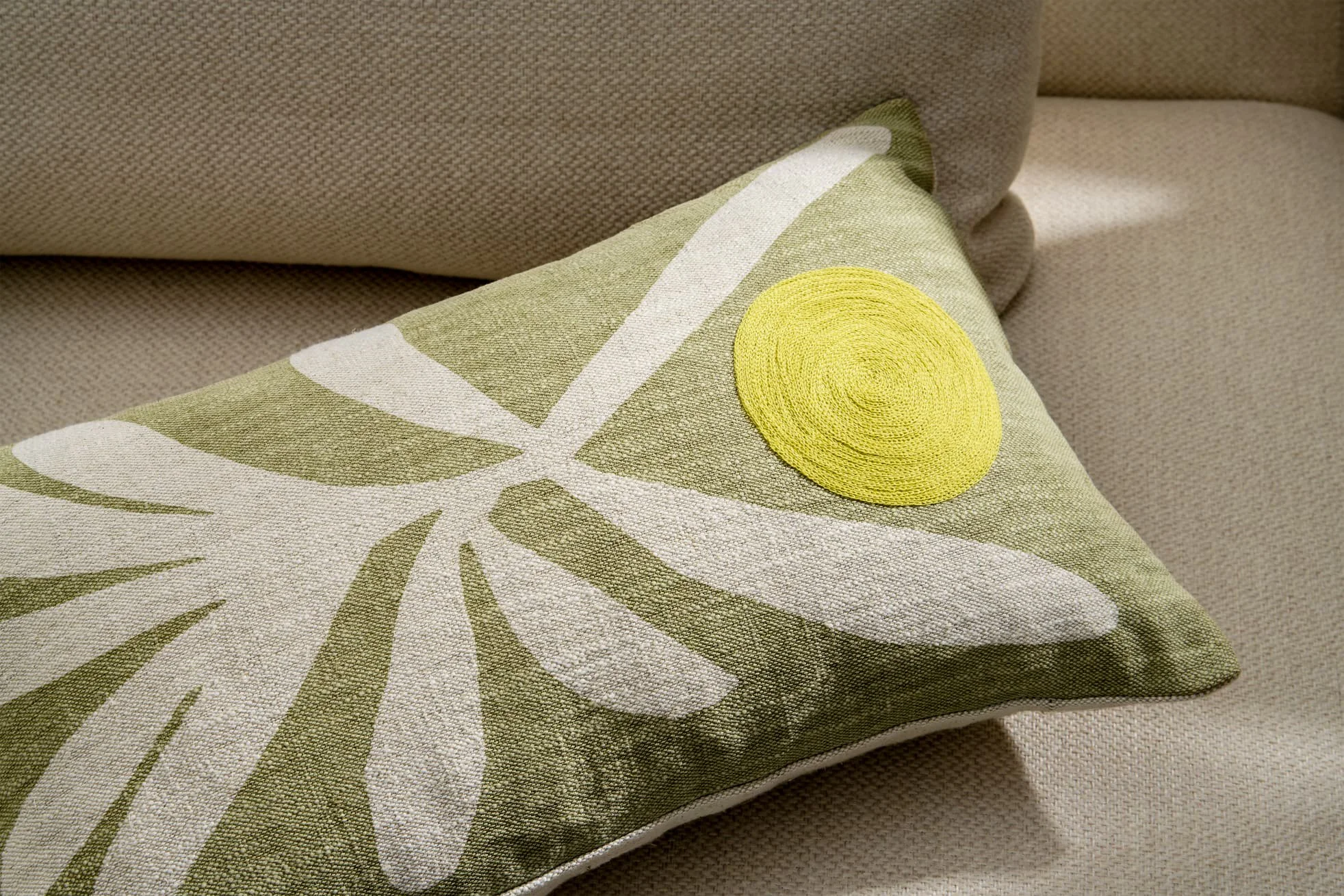 99088350fe504587139ce8b3dd750e695c427145_CUSKOR001GRE_UK_Kornelia_Embroidered_Cotton_Linen_Cushion_35x50cm_Green_ar3_2_LB03_LD-2.jpg