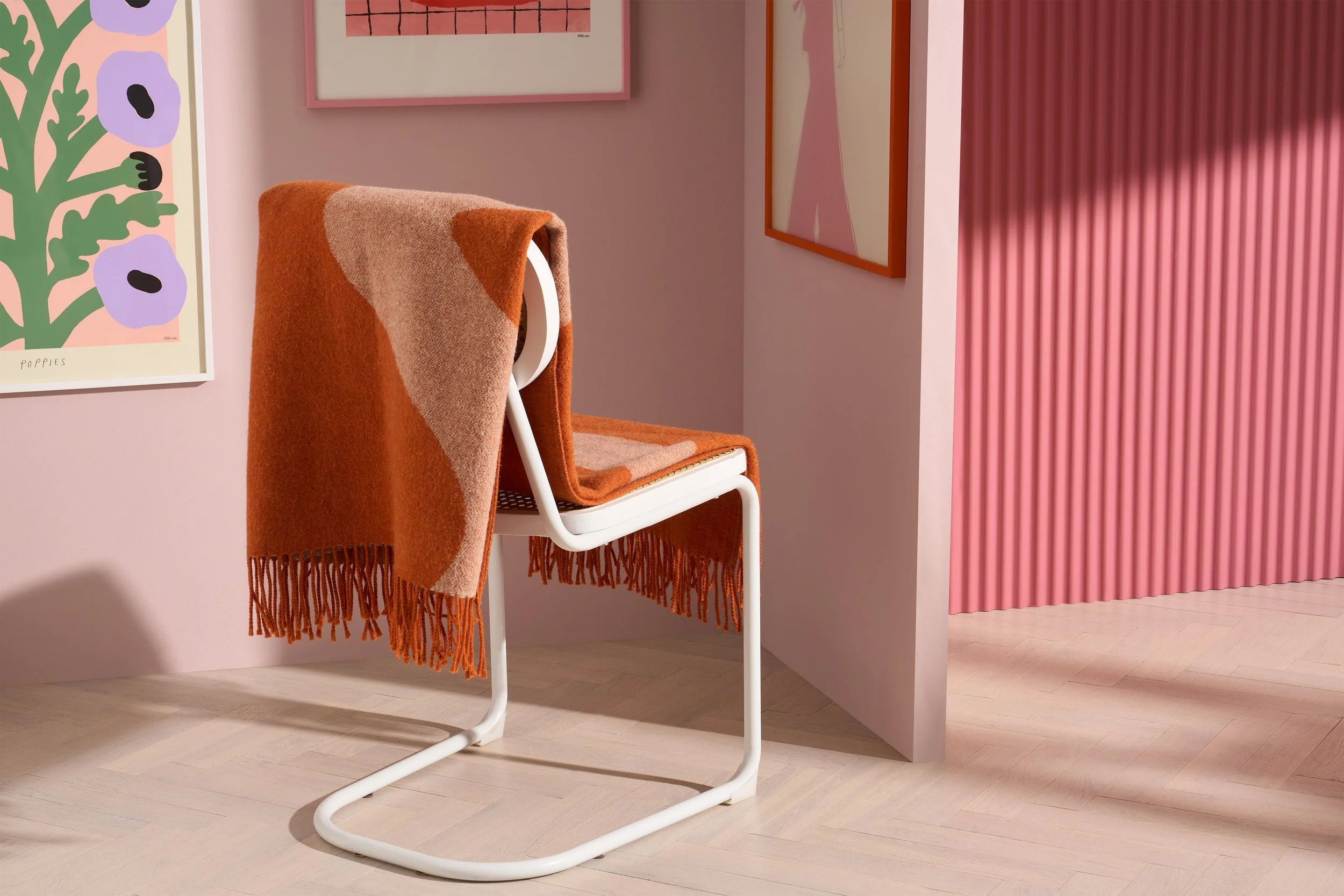 TEXTILES-ECOM-REFRESH_THROW-ON-CHAIR_ar3-2_PL-LS_LS.jpg