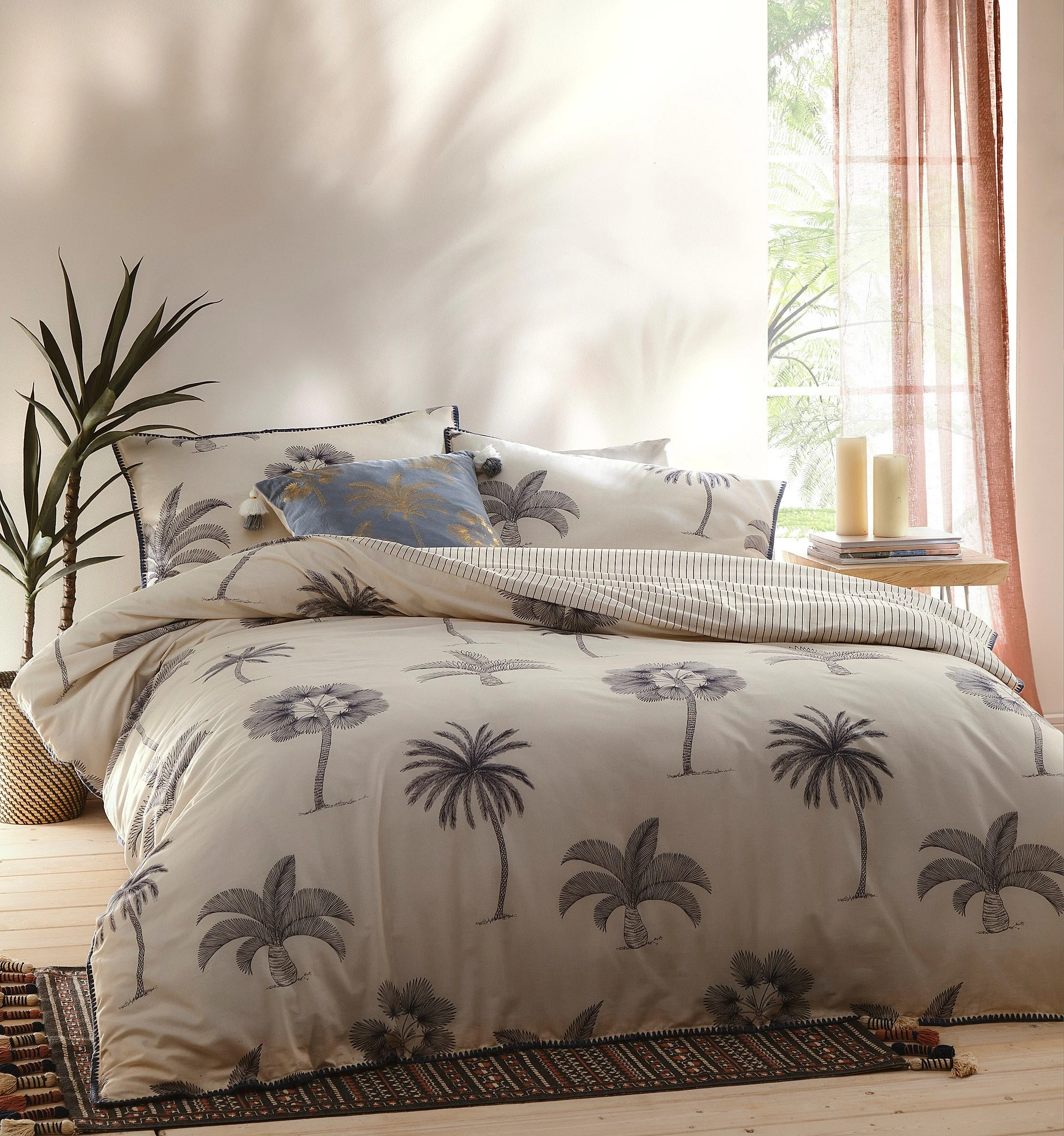 MINNA PALM.jpg