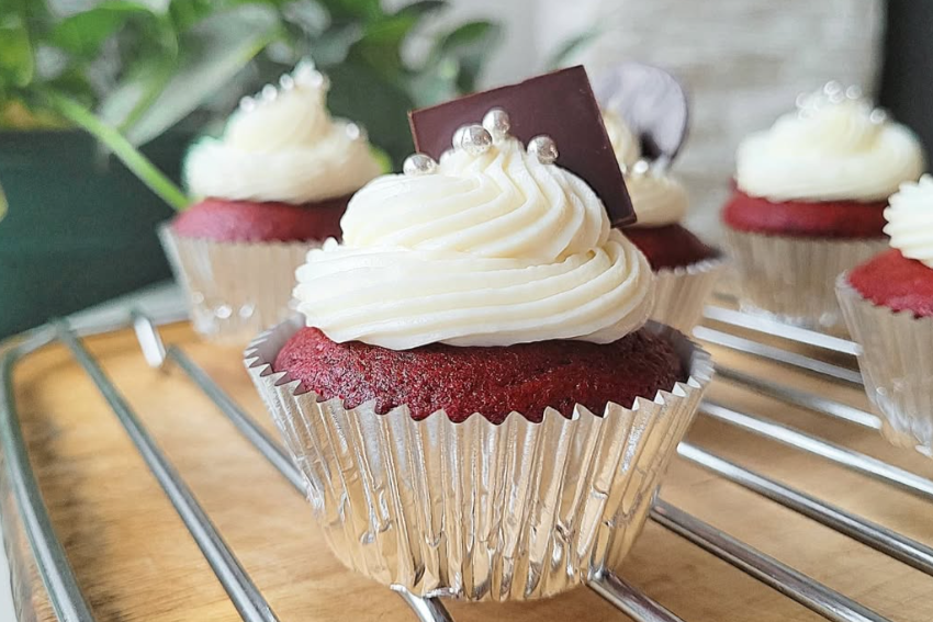 Click to go to my baking IG account for more bakes