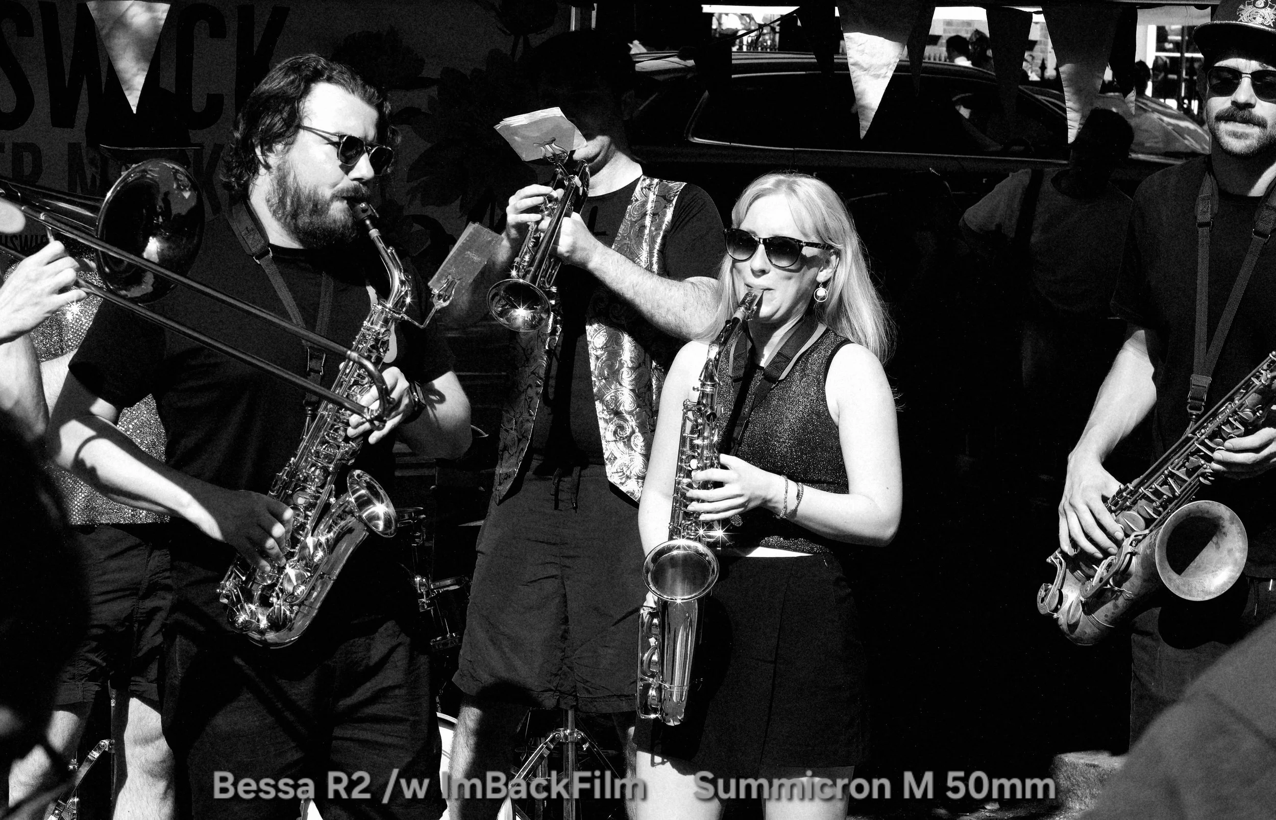Chiswick_Flower_Market_September_15_BW.jpg