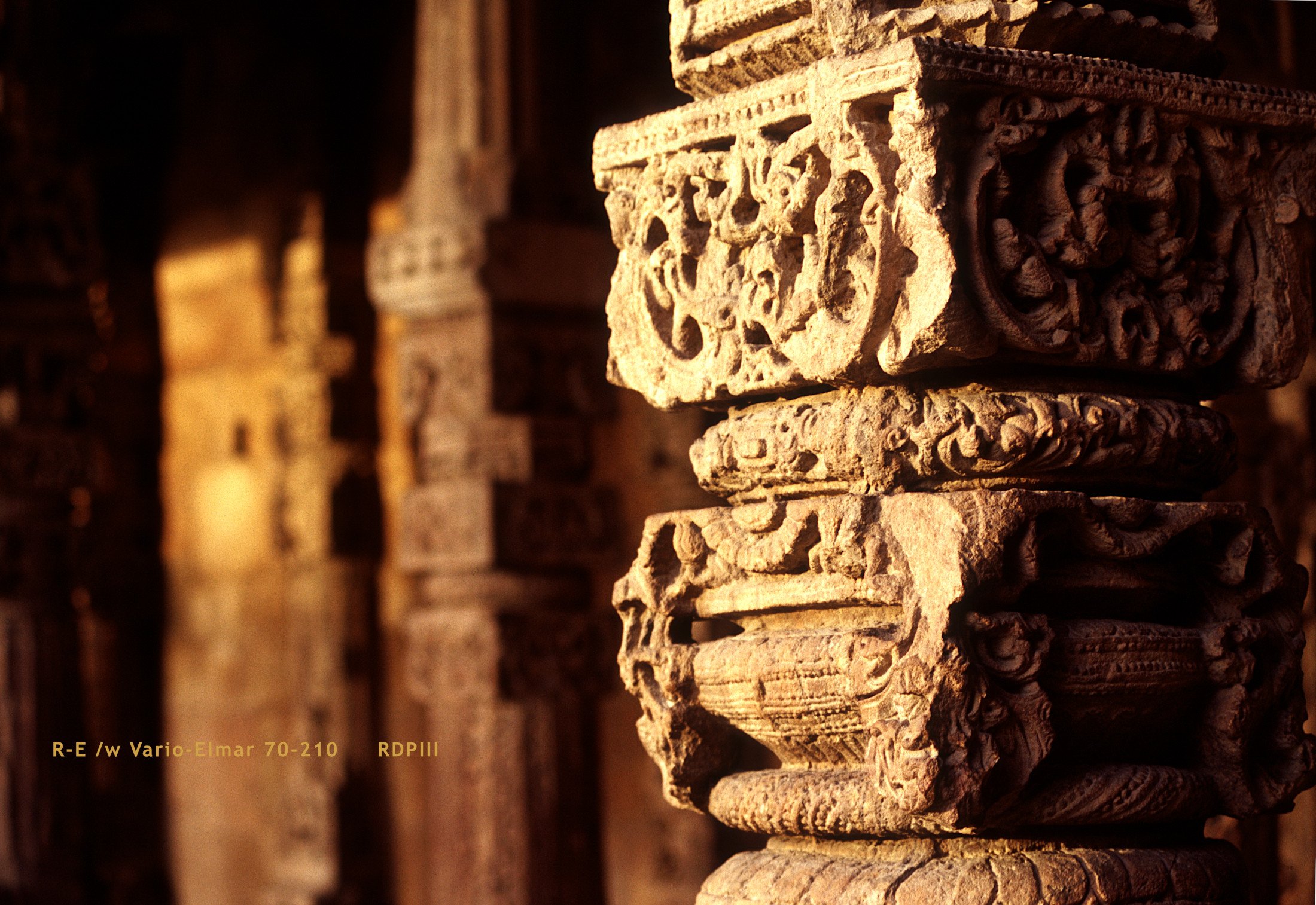 New Delhi_Qutb Minar_02_columns.jpg