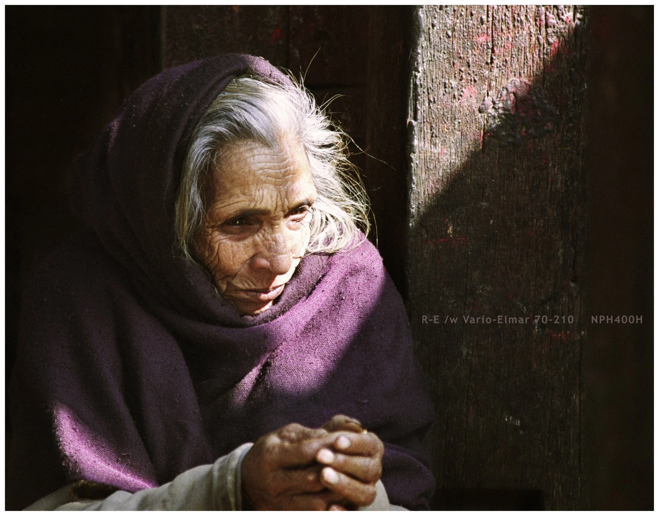 Kathmandu_Nepalbeggar01(42bit).jpg