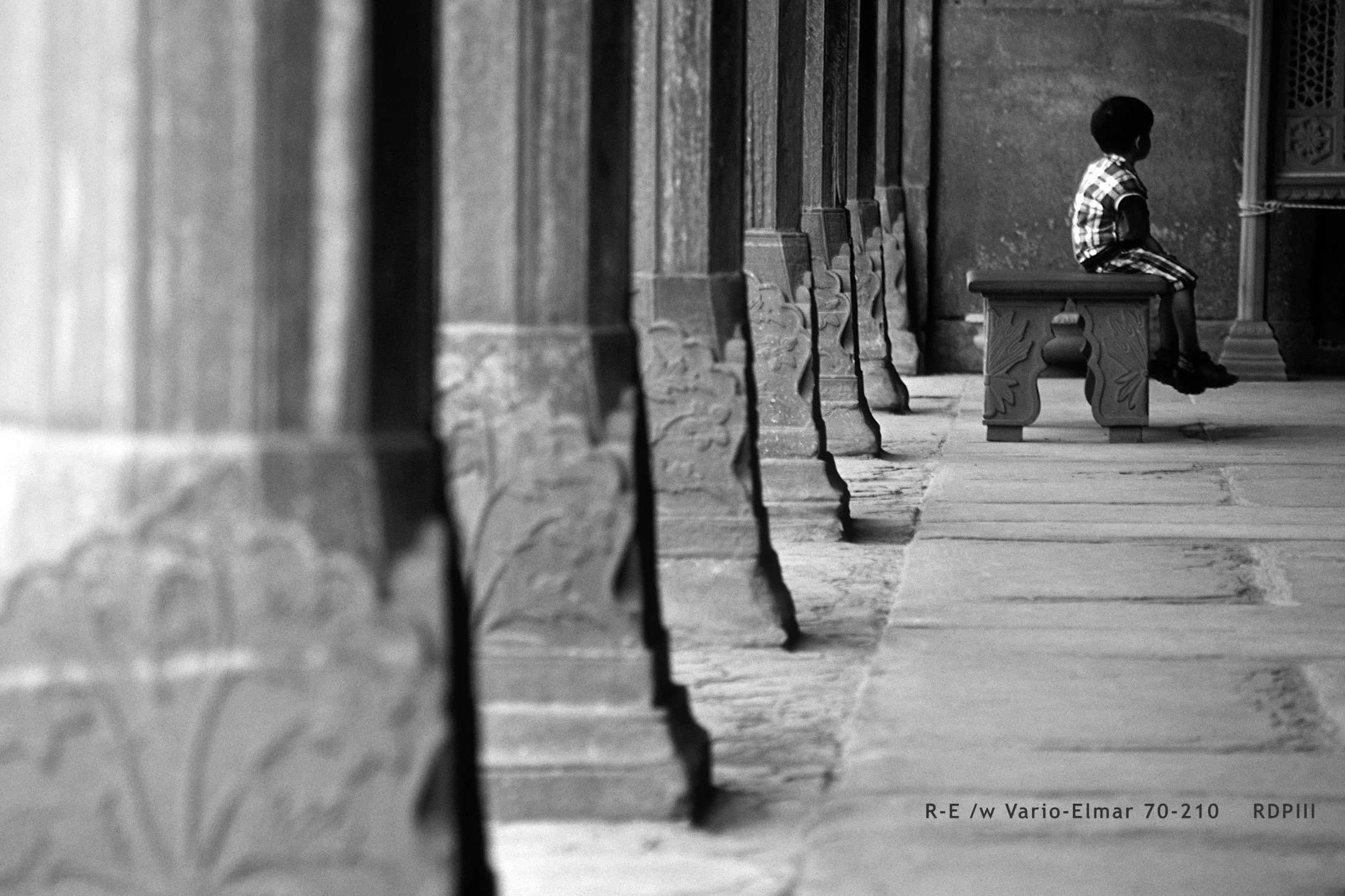 Agra_Taj Mahal_14_corridor_BW.jpg