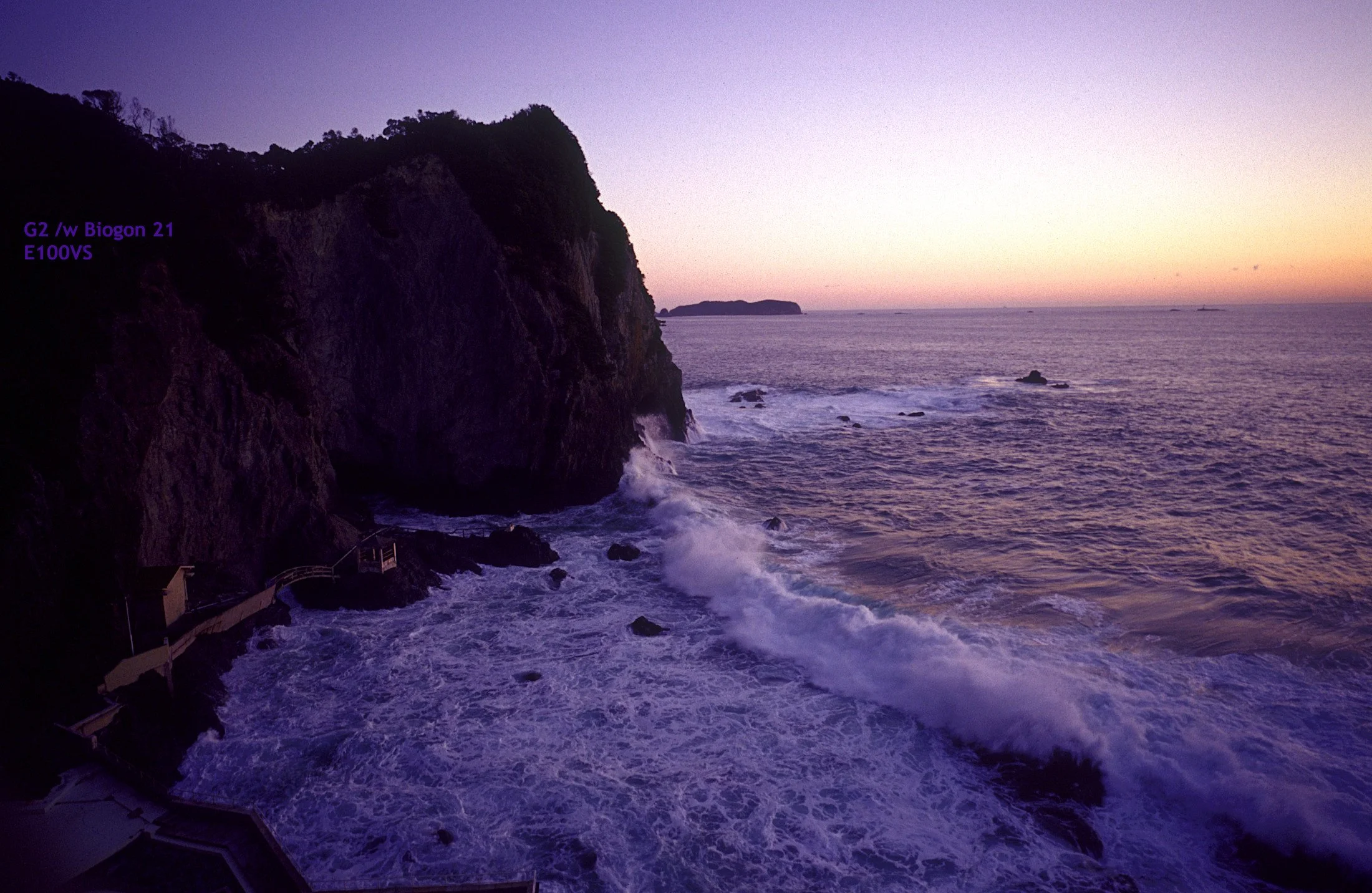 31_Nachikatsuura_waves.jpg