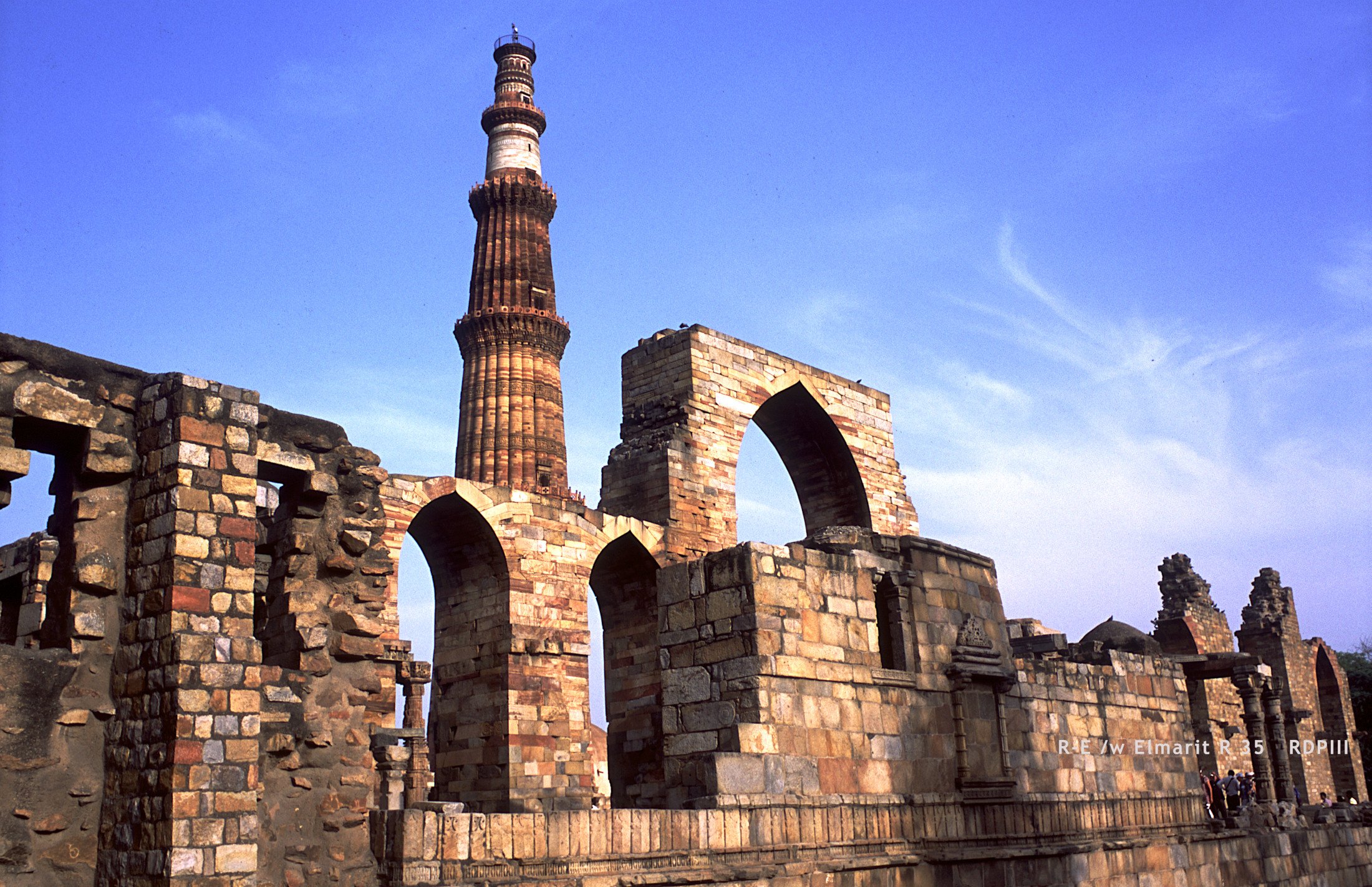 New Delhi_Qutb Minar_07_tower.jpg