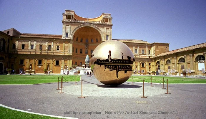vatican02.jpg