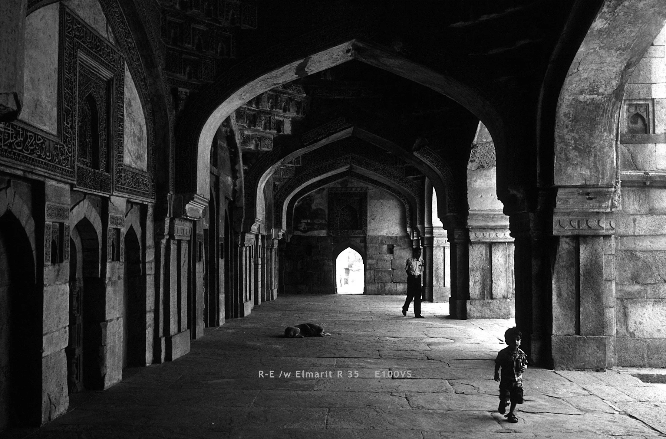 New Delhi_Humayun_13_arches.jpg
