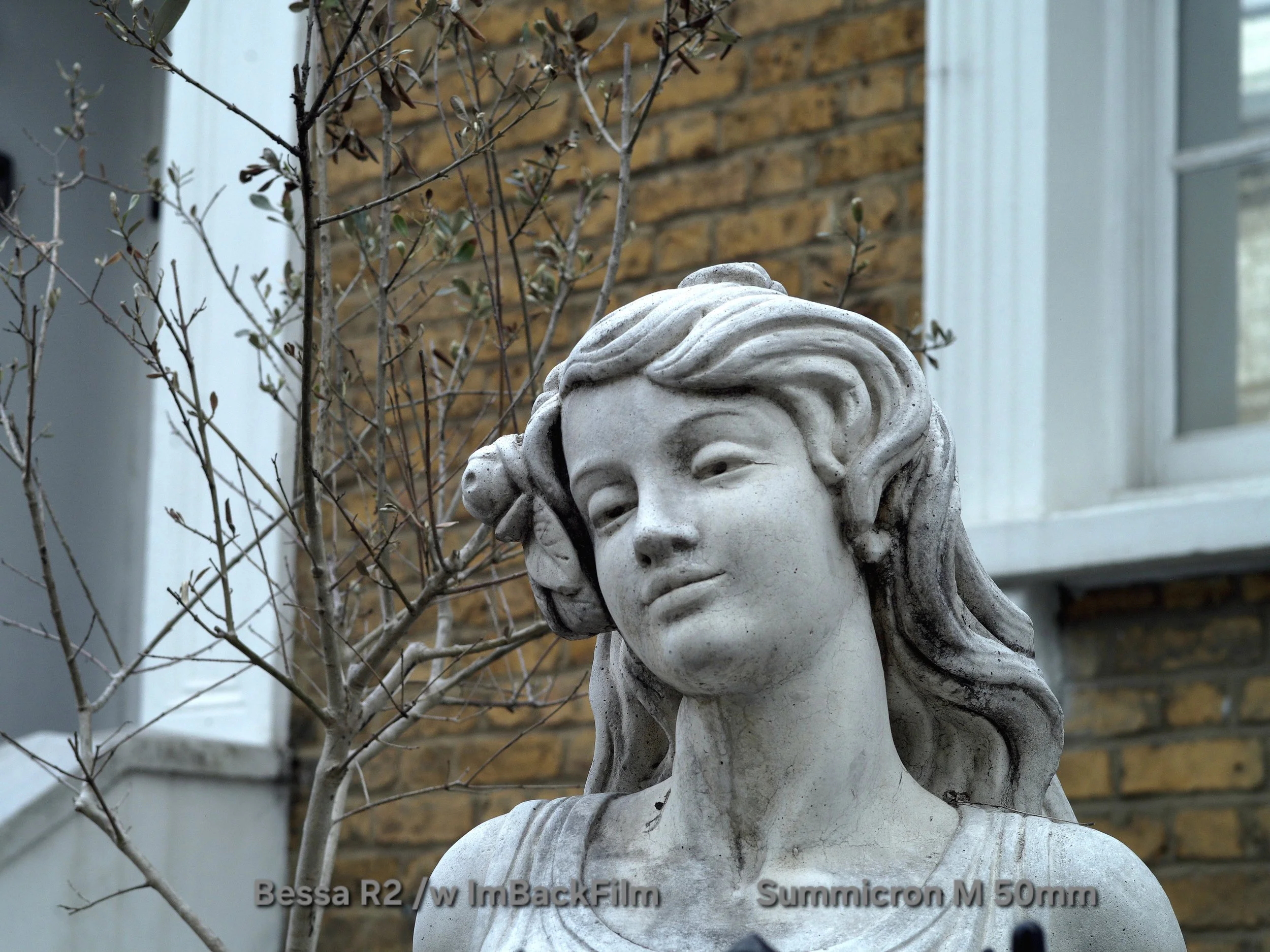 Chiswick_FlowerMarket_ImBackFilm_Statues_3.jpg