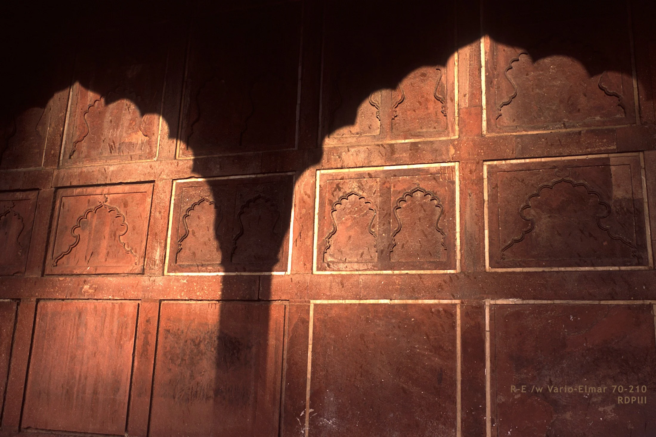 Agra_Taj Mahal_30_arches.jpg