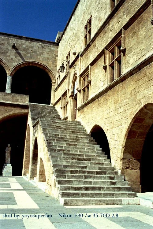 Rodos castle stair.jpg