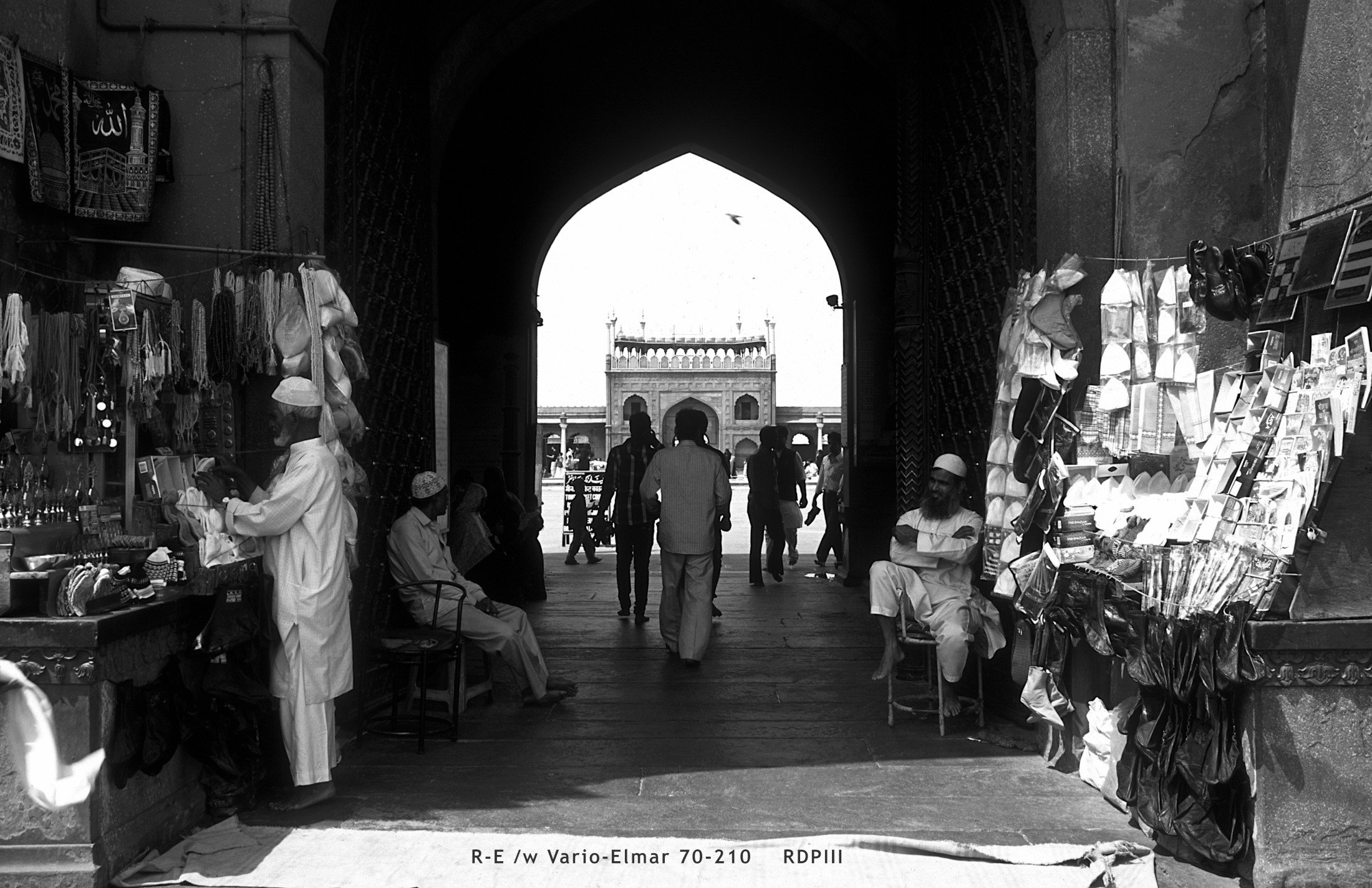 New Delhi_15_JamaMasjid_BW.jpg