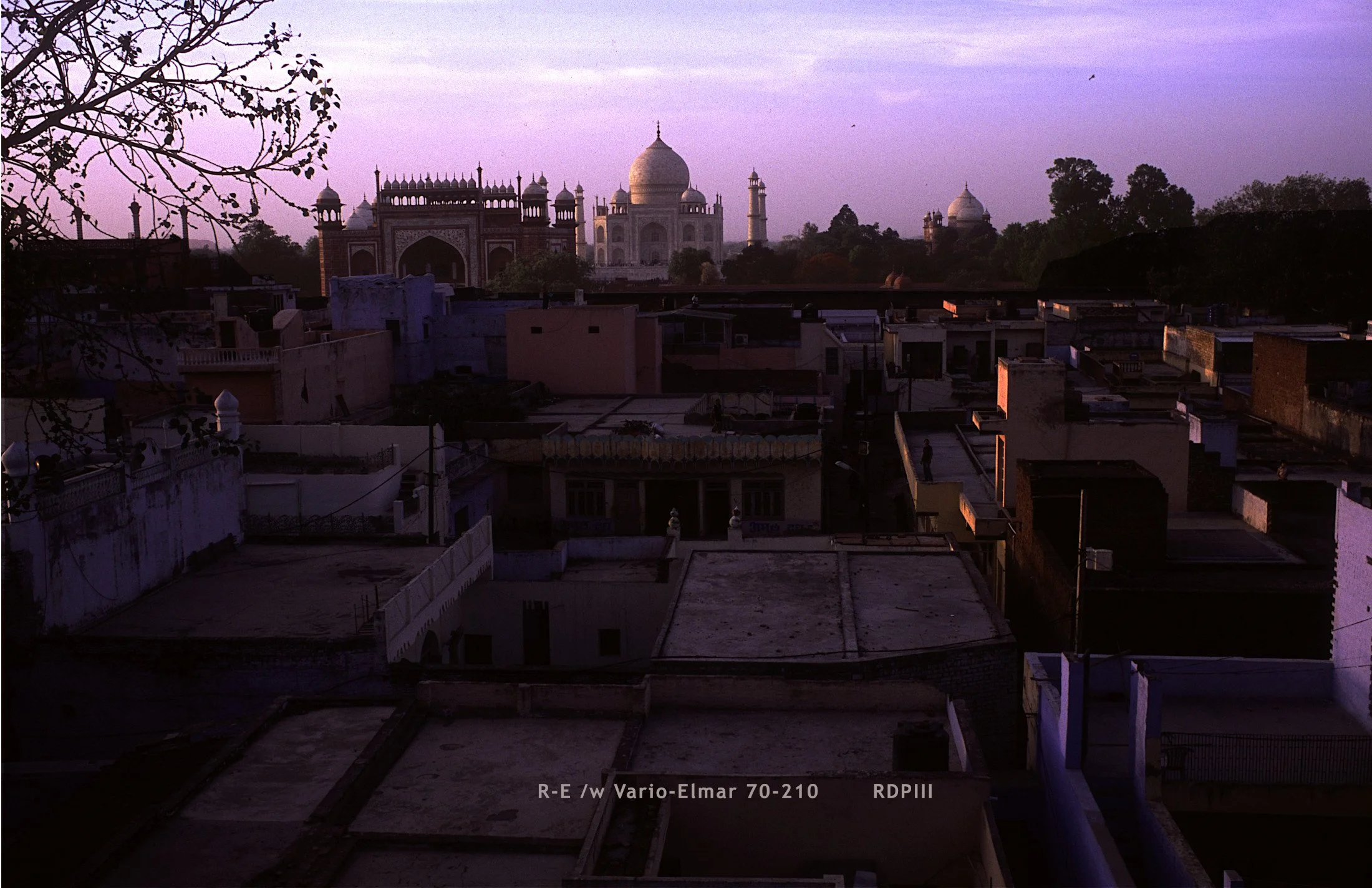 Agra_33_TajMahalDust.jpg