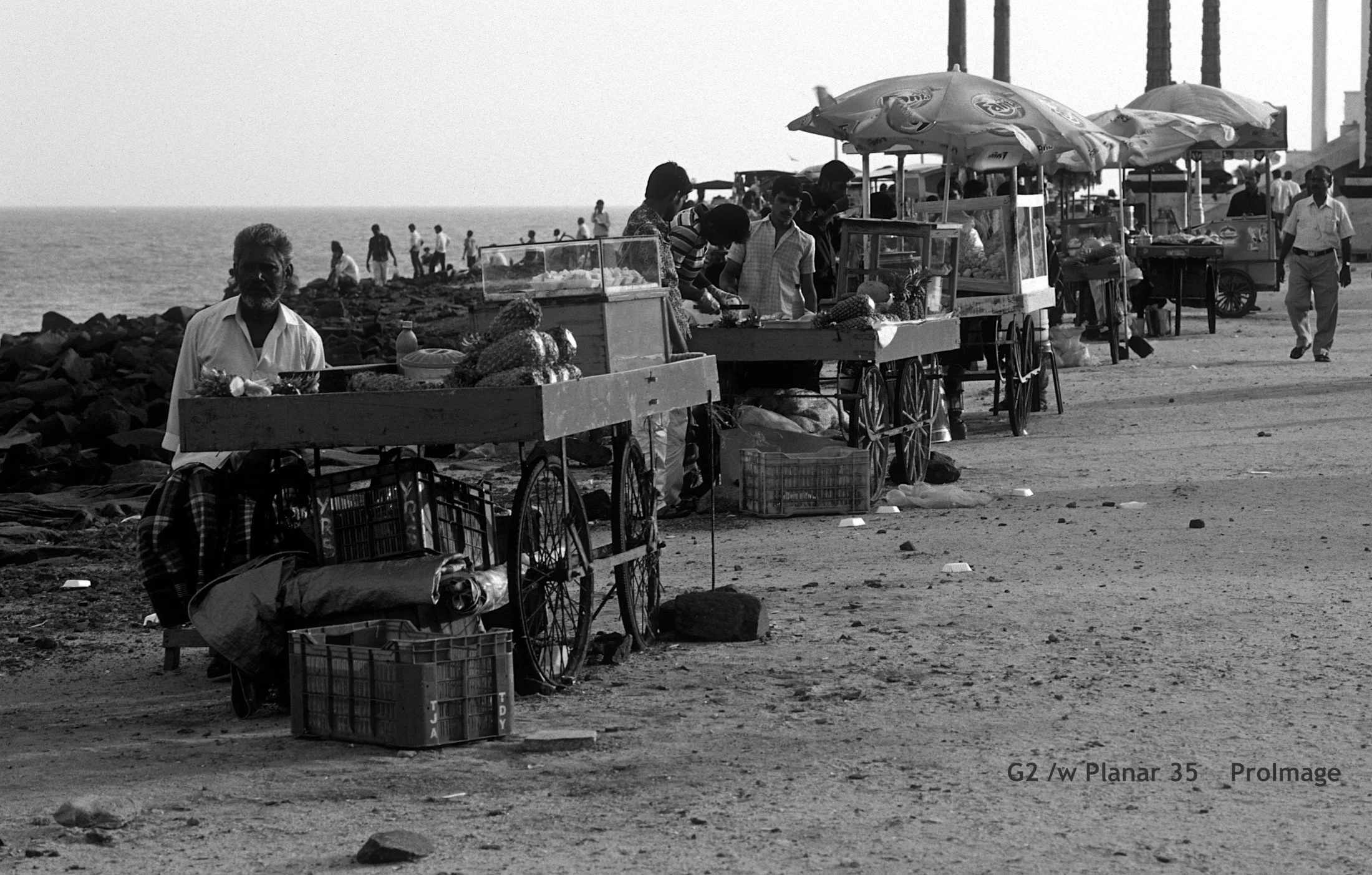 28_Chennai_hawker_BW.jpg
