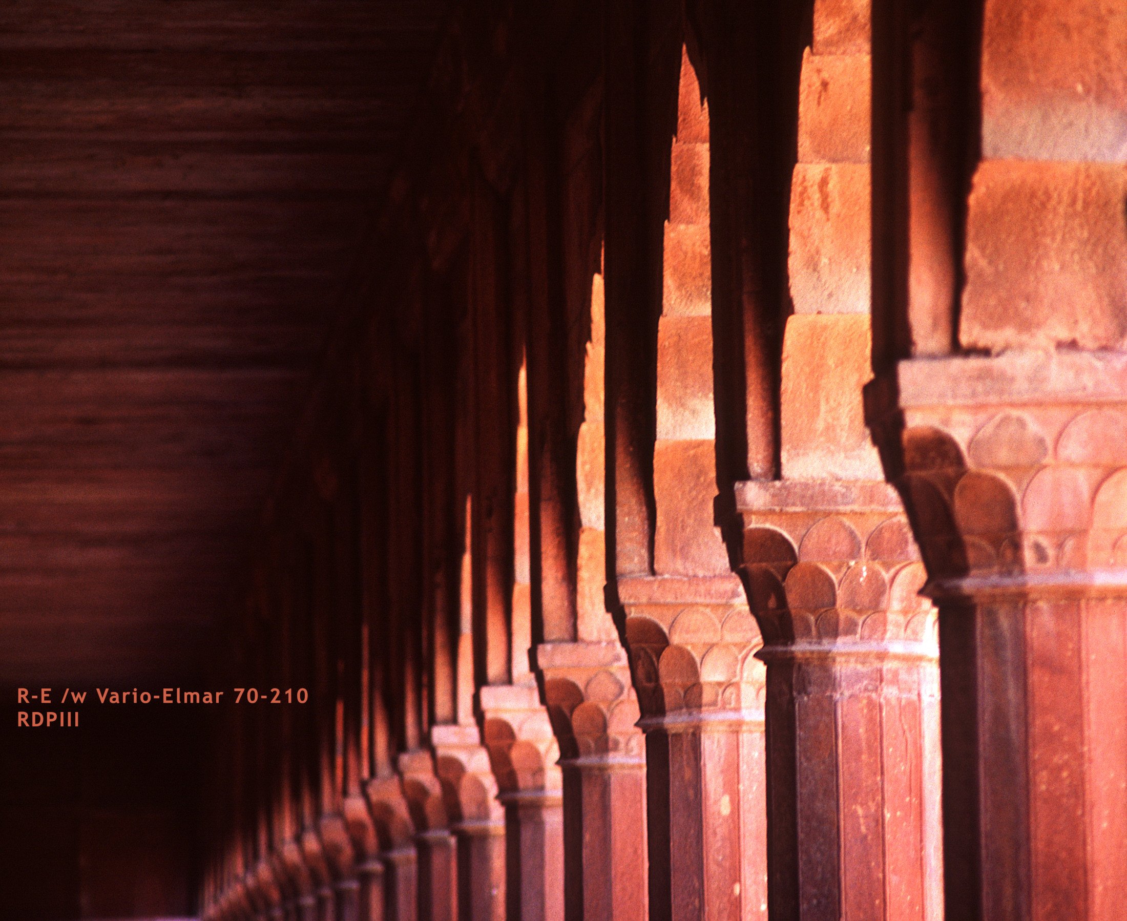 Agra_Taj Mahal_25_corridor.jpg